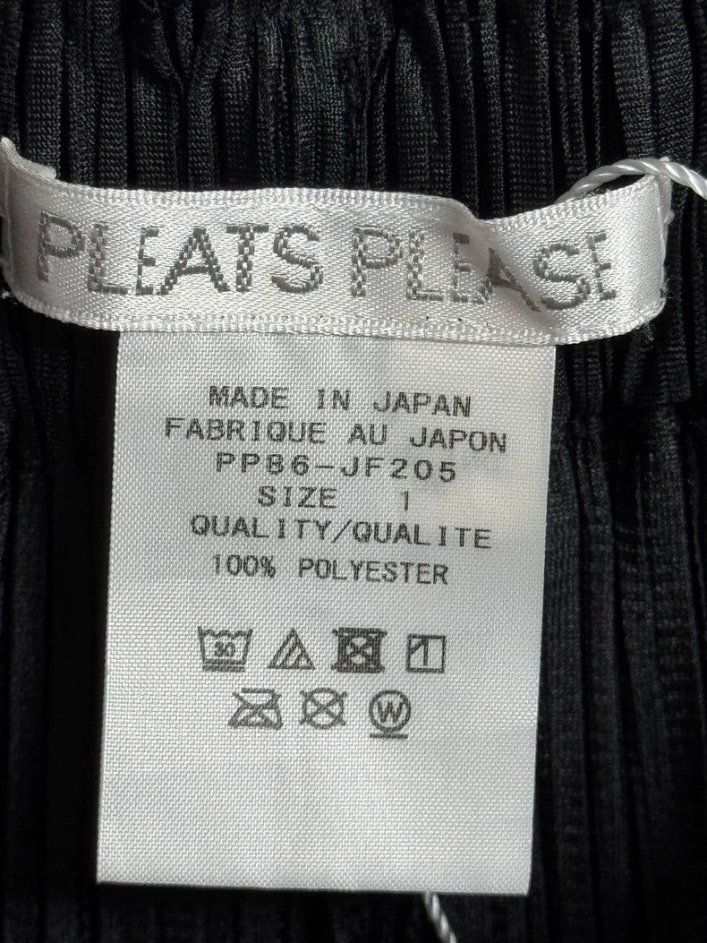 Issey Miyake Issey Miyake size:1 Black pleated trousers Size 22" - 4 Thumbnail