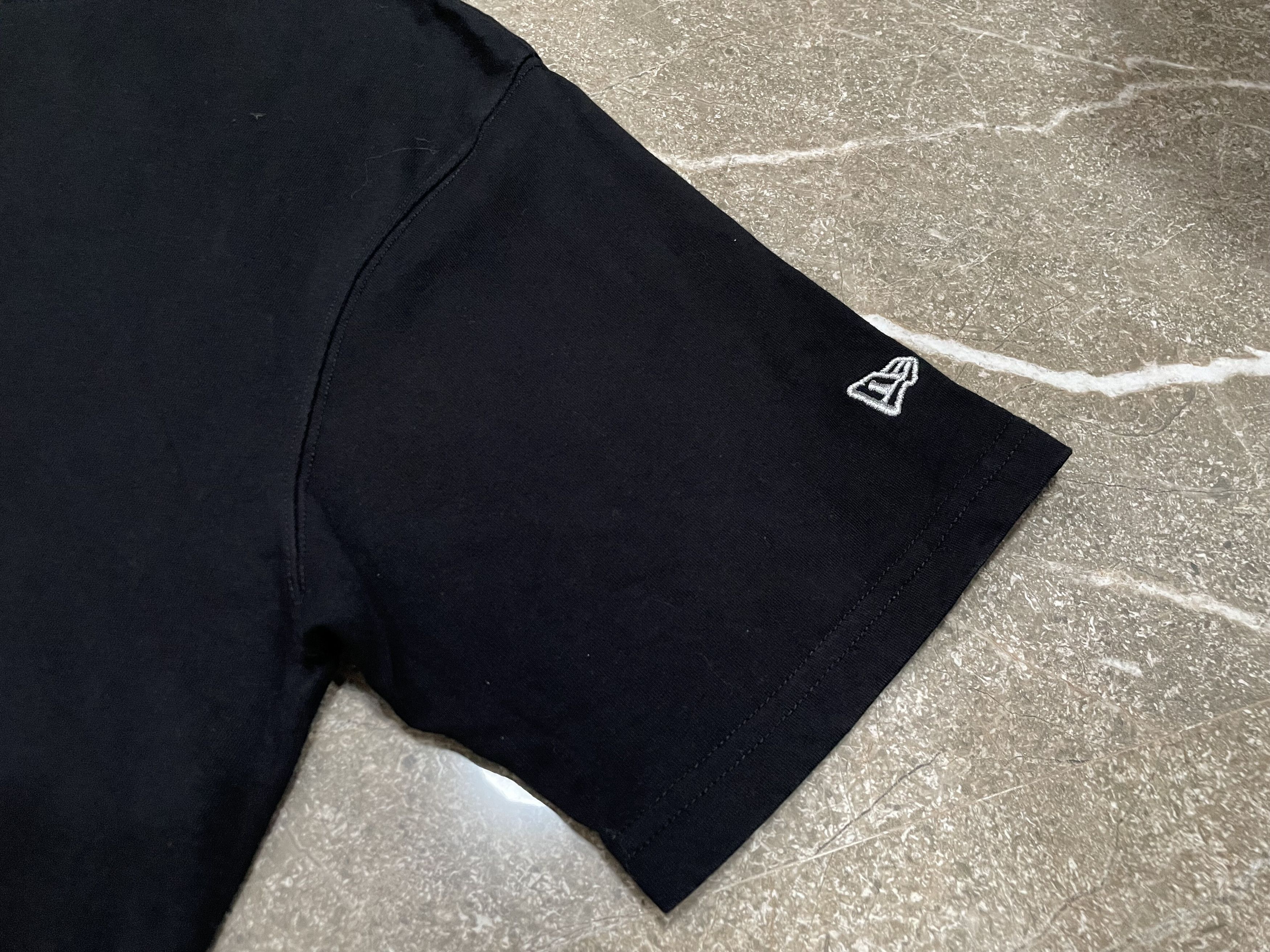 New Era × Yohji Yamamoto New Era x Yohji Yamamoto Embroidery Logo Shirt Size US XL / EU 56 / 4 - 4 Thumbnail