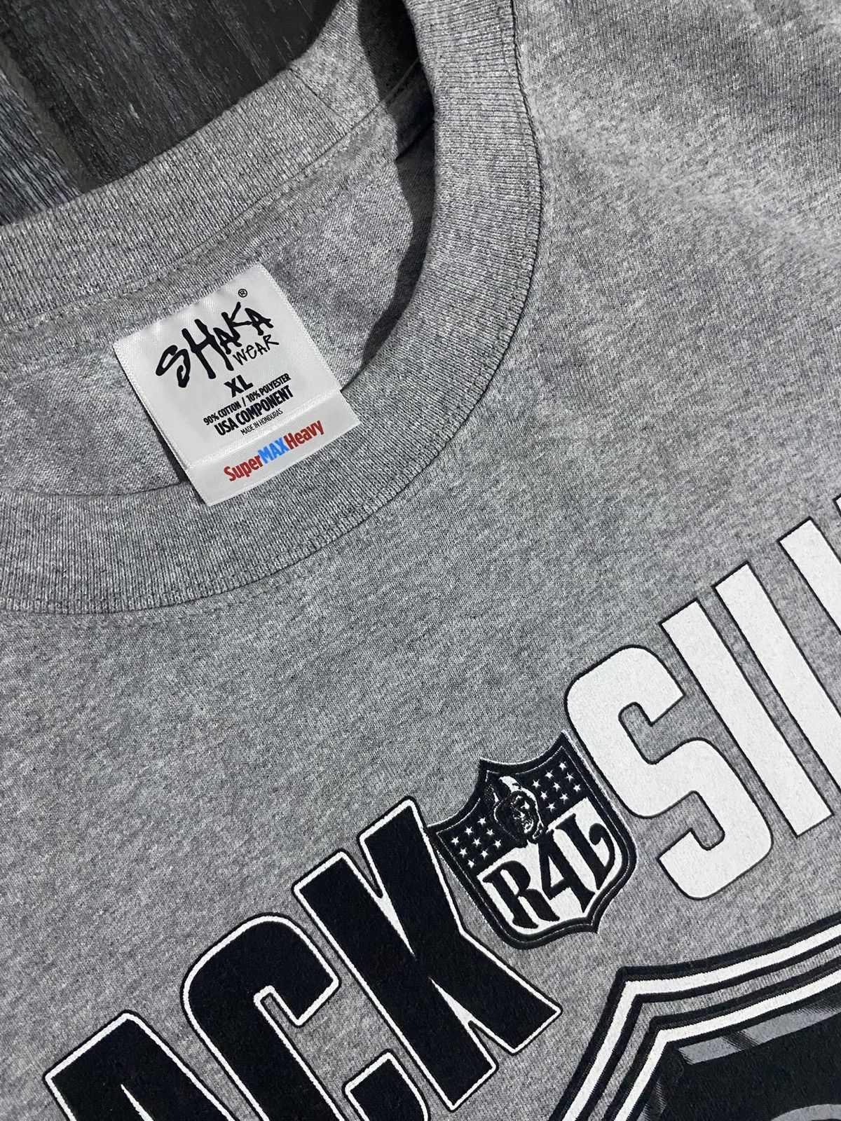 NFL Black and silver Shaka Raiders graphic tee Size US XL / EU 56 / 4 - 3 Thumbnail