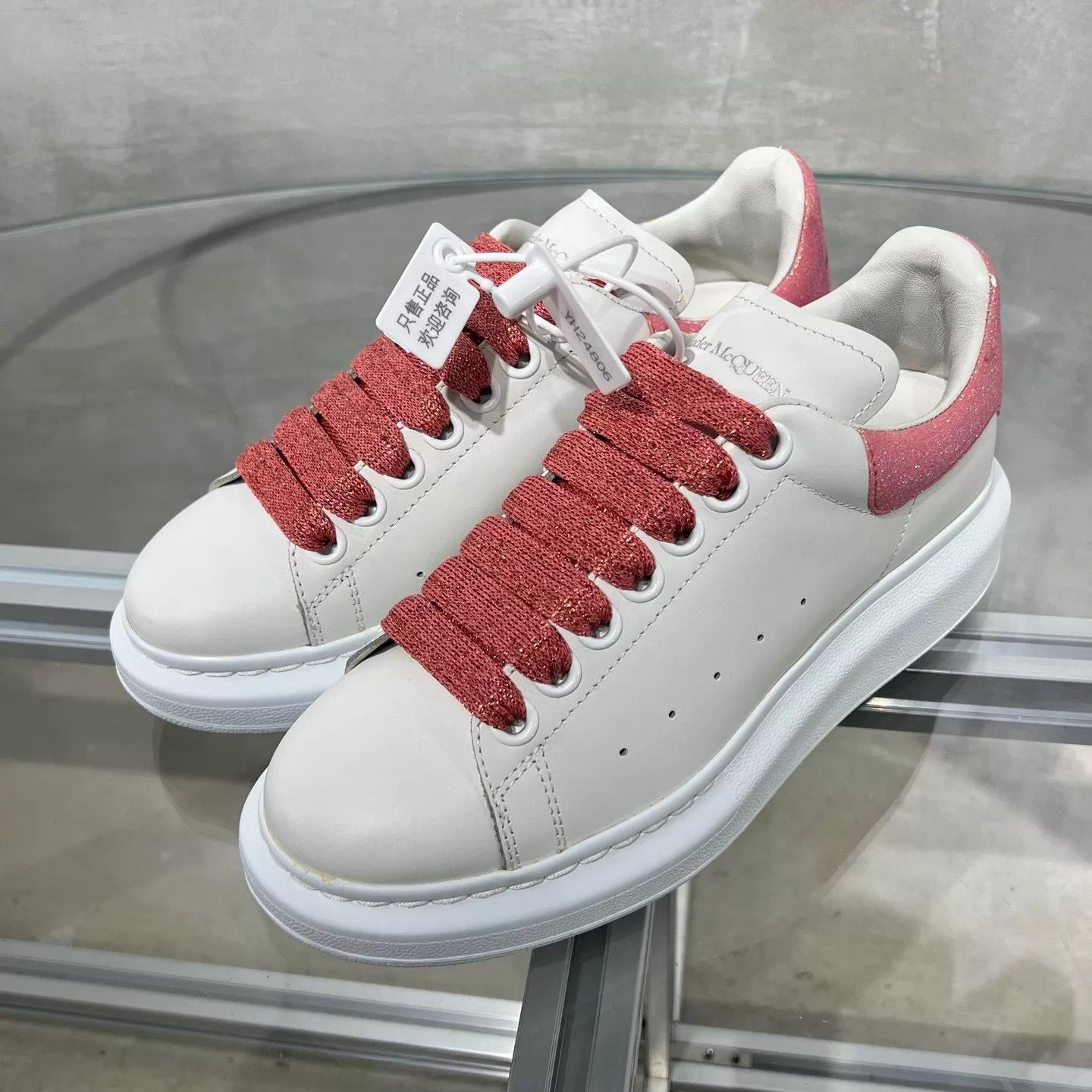 Alexander McQueen Alexander McQueen women's shimmer white sneakers 36 Size US 5.5 / IT 35.5 - 2 Thumbnail