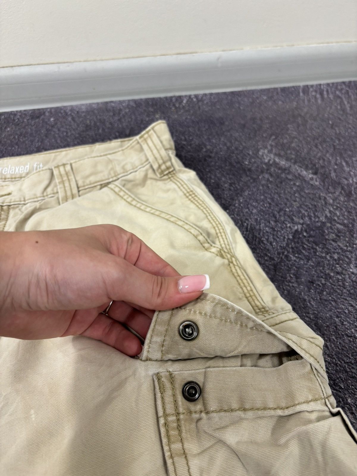 Carhartt Vintage Carhartt Y2K Relaxed Fit Utility Hype Cargo Shorts Size US 34 / EU 50 - 15 Thumbnail