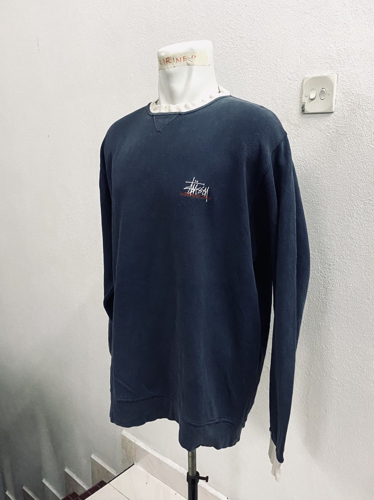 Stussy VINTAGE 90s STUSSY INTERNATIONAL SWEATSHIRT Size US S / EU 44-46 / 1 - 4 Thumbnail