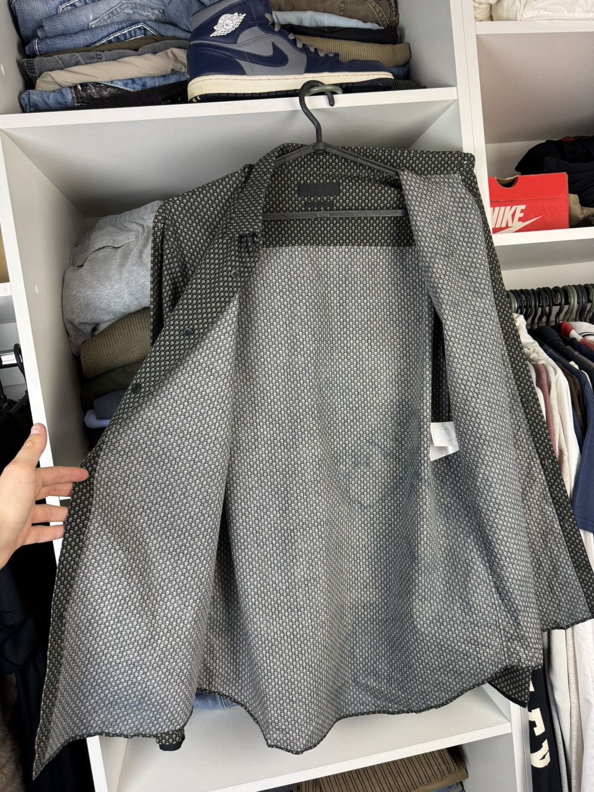Alexander McQueen Alexander McQueen All-over Skull Monogram Shirt Size 46 IT Size US S / EU 44-46 / 1 - 12 Thumbnail
