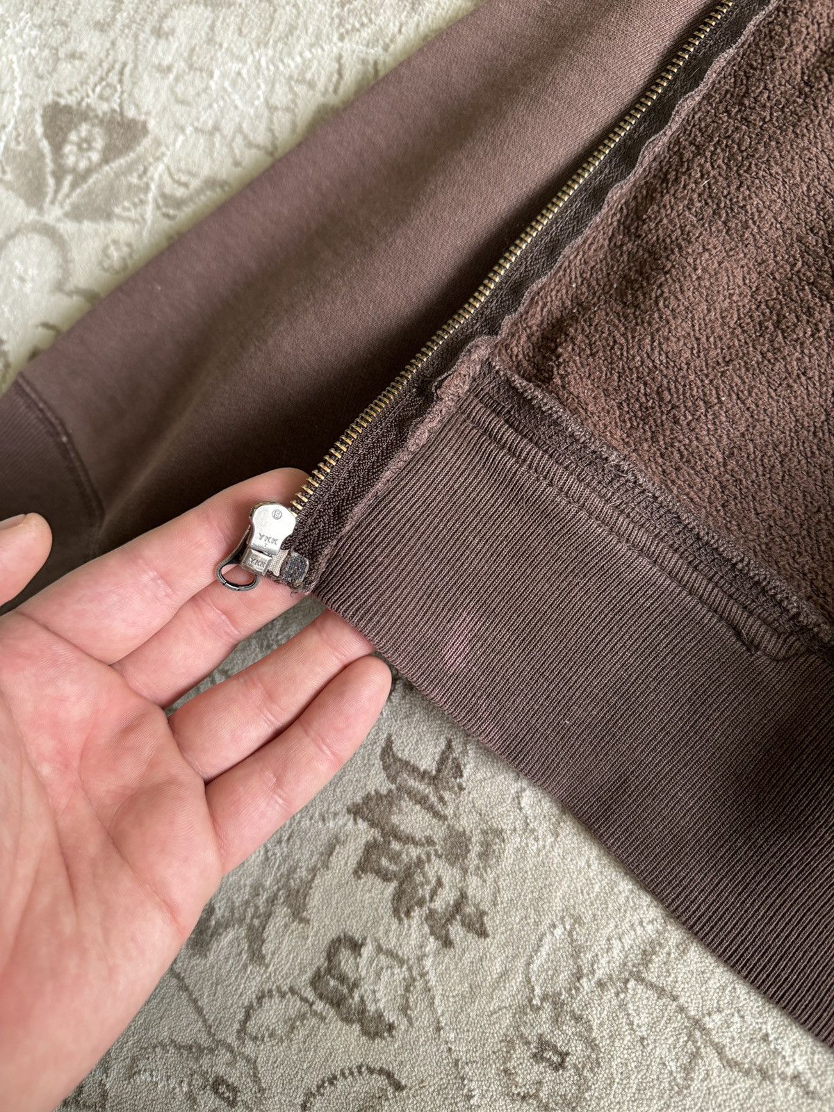 Gap Vintage Gap Big Logo Brown Zip Hoodie Faded Distressed Size US L / EU 52-54 / 3 - 14 Thumbnail