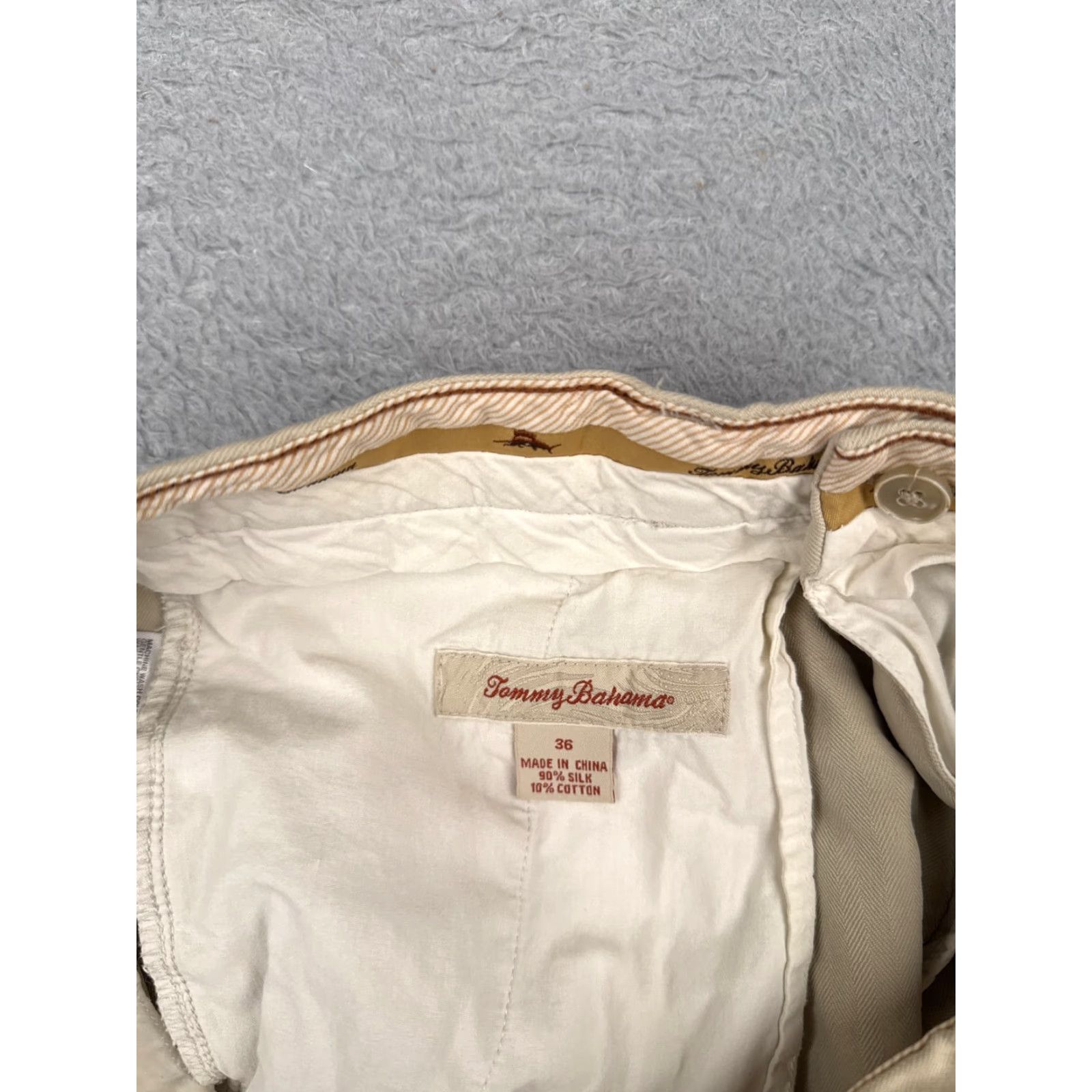 Tommy Bahama Tommy Bahama Shorts Mens 36 Beige Silk Blend Pleated Herringbone Bermuda 36x9 Size US 36 / EU 52 - 7 Thumbnail