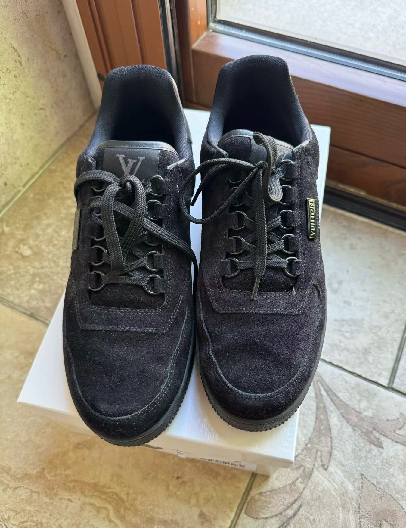 Louis Vuitton Louis Vuitton Black Suede Trainer Sneakers Size US 9 / EU 42 - 5 Thumbnail
