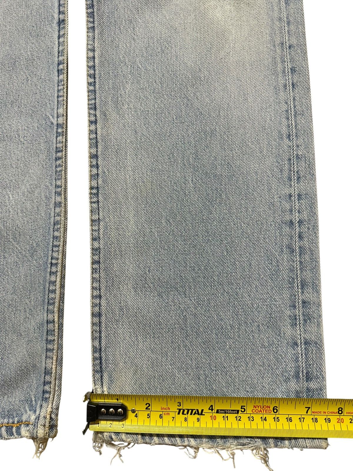 Levi's Vintage Levis Blue Light Wash Distressed Style Jeans Size US 28 / EU 44 - 14 Thumbnail