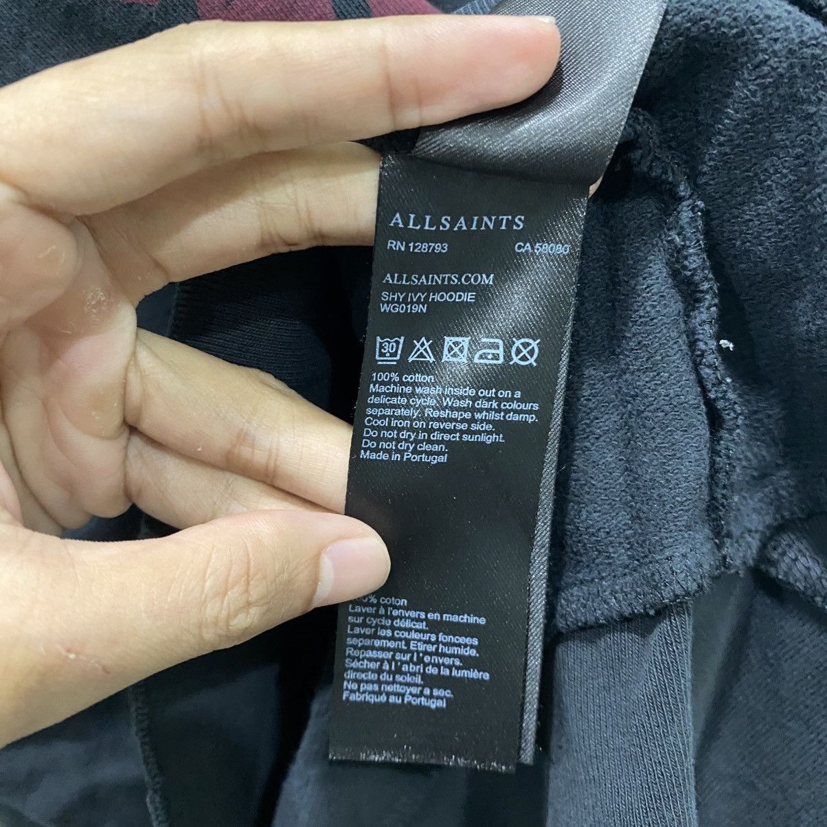 Allsaints AllSaints Shy Ivy Cropped Heart Graphic Hoodie - Black Size US M / EU 48-50 / 2 - 11 Thumbnail