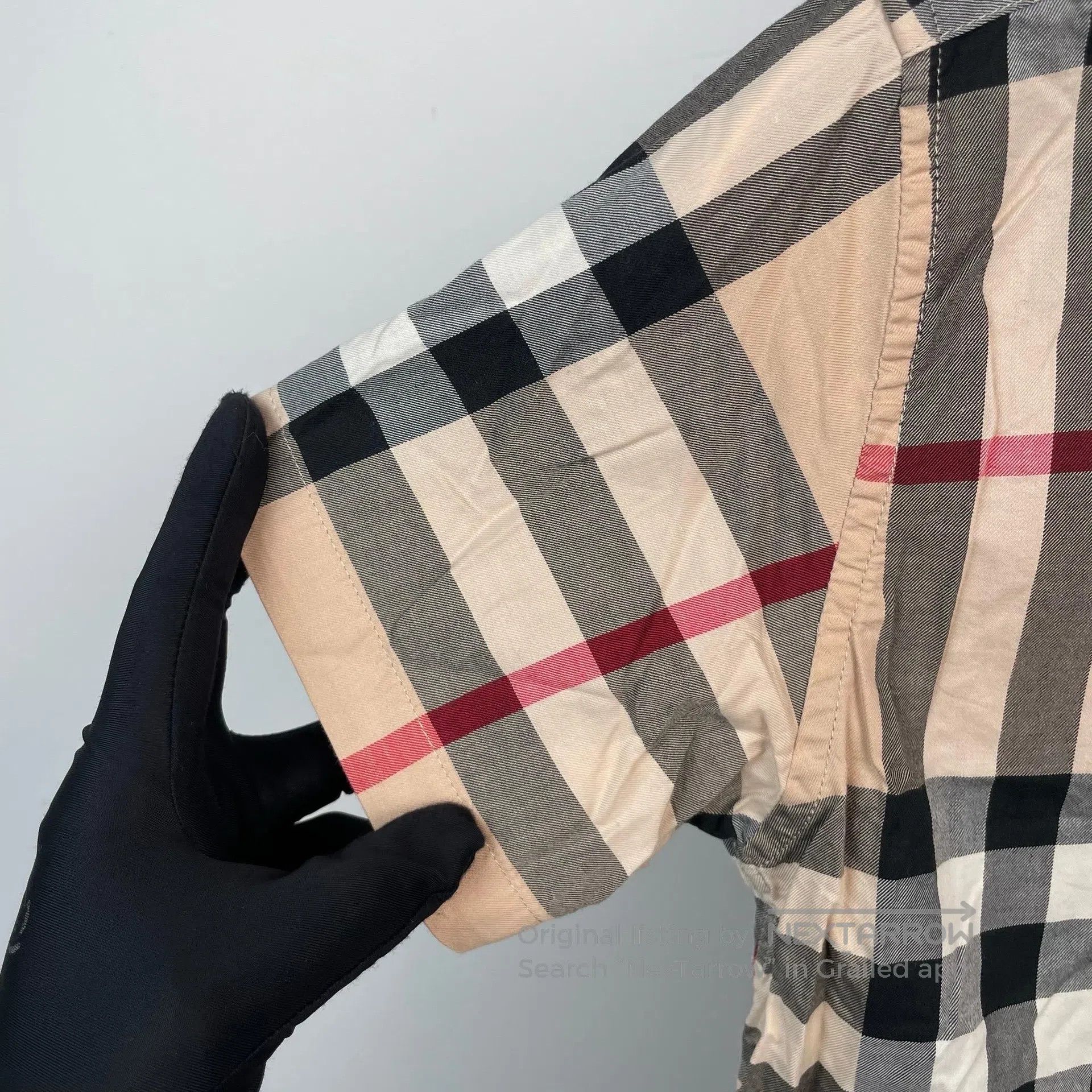 Burberry Burberry size 10y Classic plaid shirt| Size US S / EU 44-46 / 1 - 3 Thumbnail