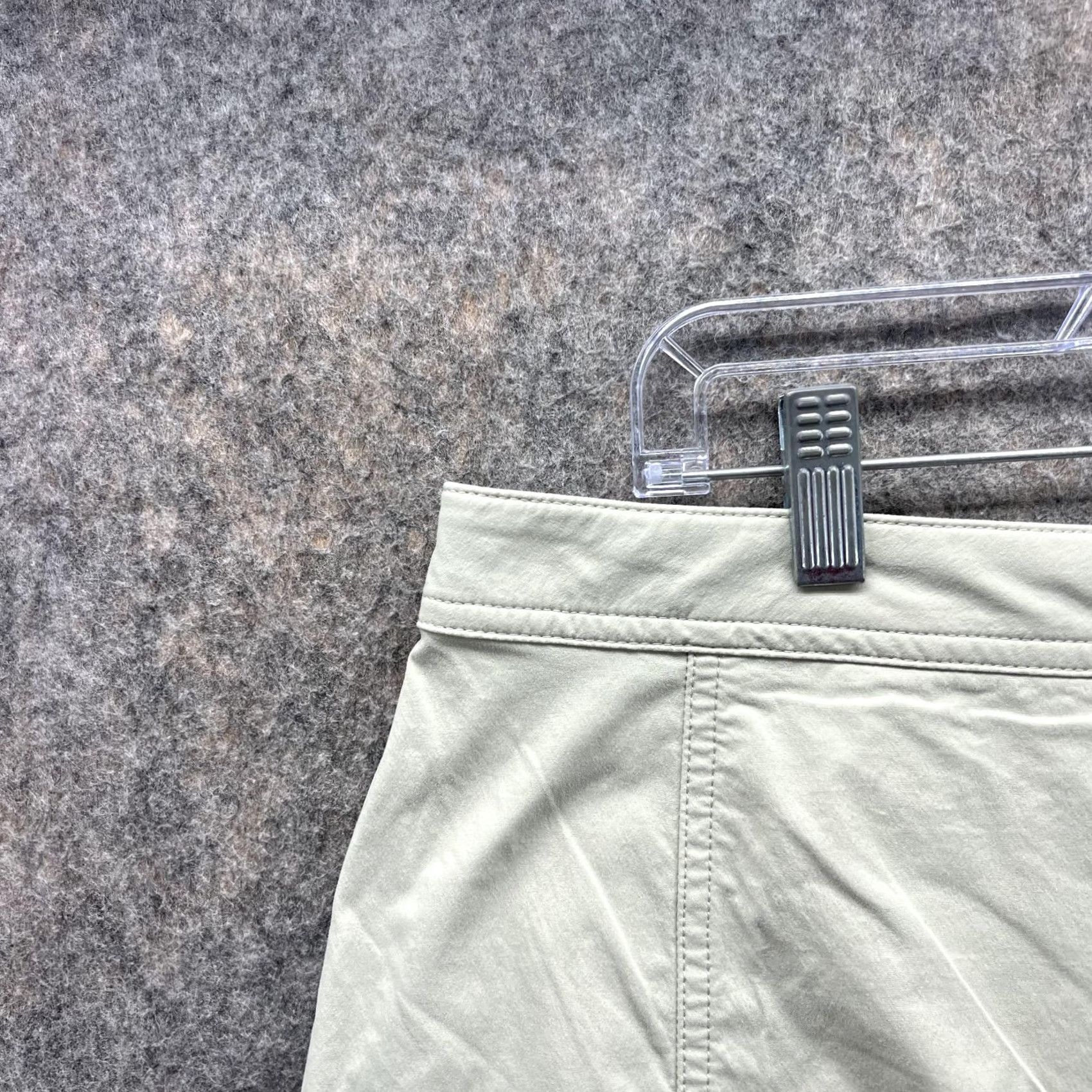 Vintage VINTAGE? No. LL Bean Skirt Women 14 Ladies Khaki Skort Tan Beige Nylon Spandex Hiking Zip Size 36" / US 14 / IT 50 - 4 Thumbnail