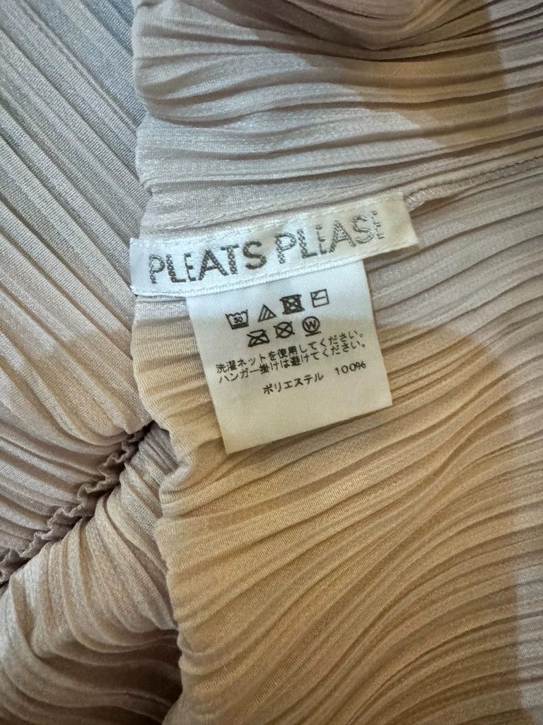 Issey Miyake Issey Miyake A cream-colored striped top Size L / US 10 / IT 46 - 4 Thumbnail
