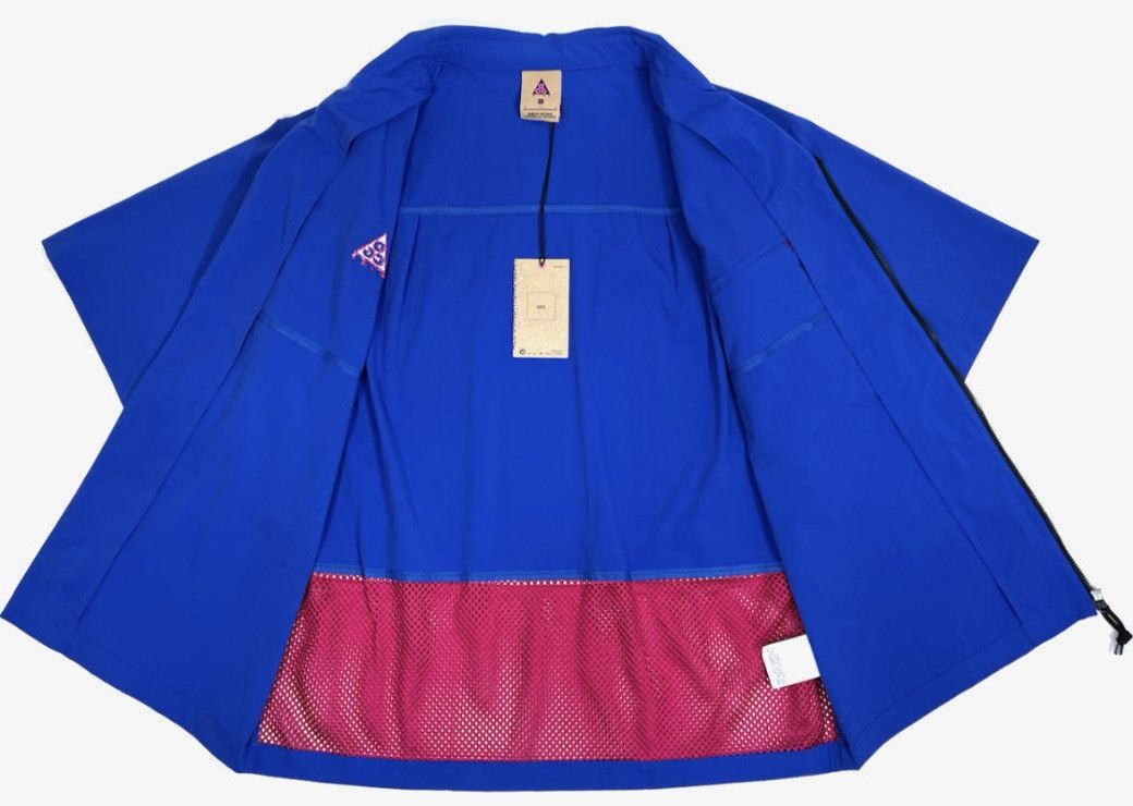 Nike ACG Size M Men’s Nike ACG Short Sleeve Shirt Royal/Sport Fuchsia Size US M / EU 48-50 / 2 - 3 Thumbnail