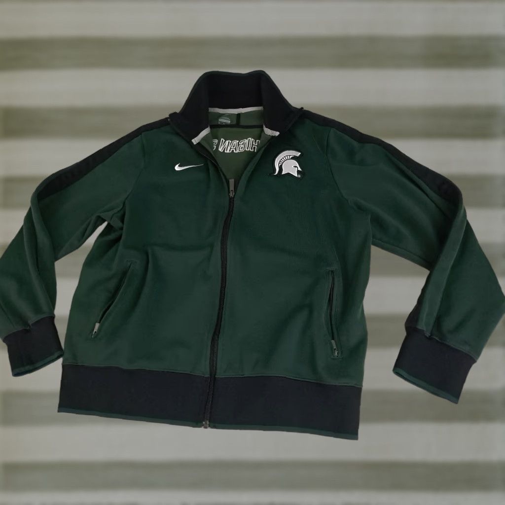 Nike VINTAGE Nike Zipper Embroidered Track Jacket XL Green Nike Zipper Embroidered Track Jacket XL Green Unisex Adults Mens Womens Size US XL / EU 56 / 4 - 1 Thumbnail
