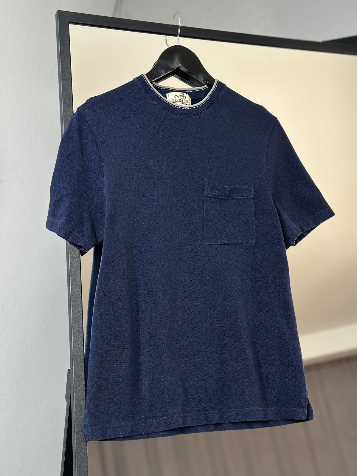 Hermes Hermes Paris Embroidered H Logo Cotton Pique Pocket Shirt Size US S / EU 44-46 / 1 - 2 Thumbnail