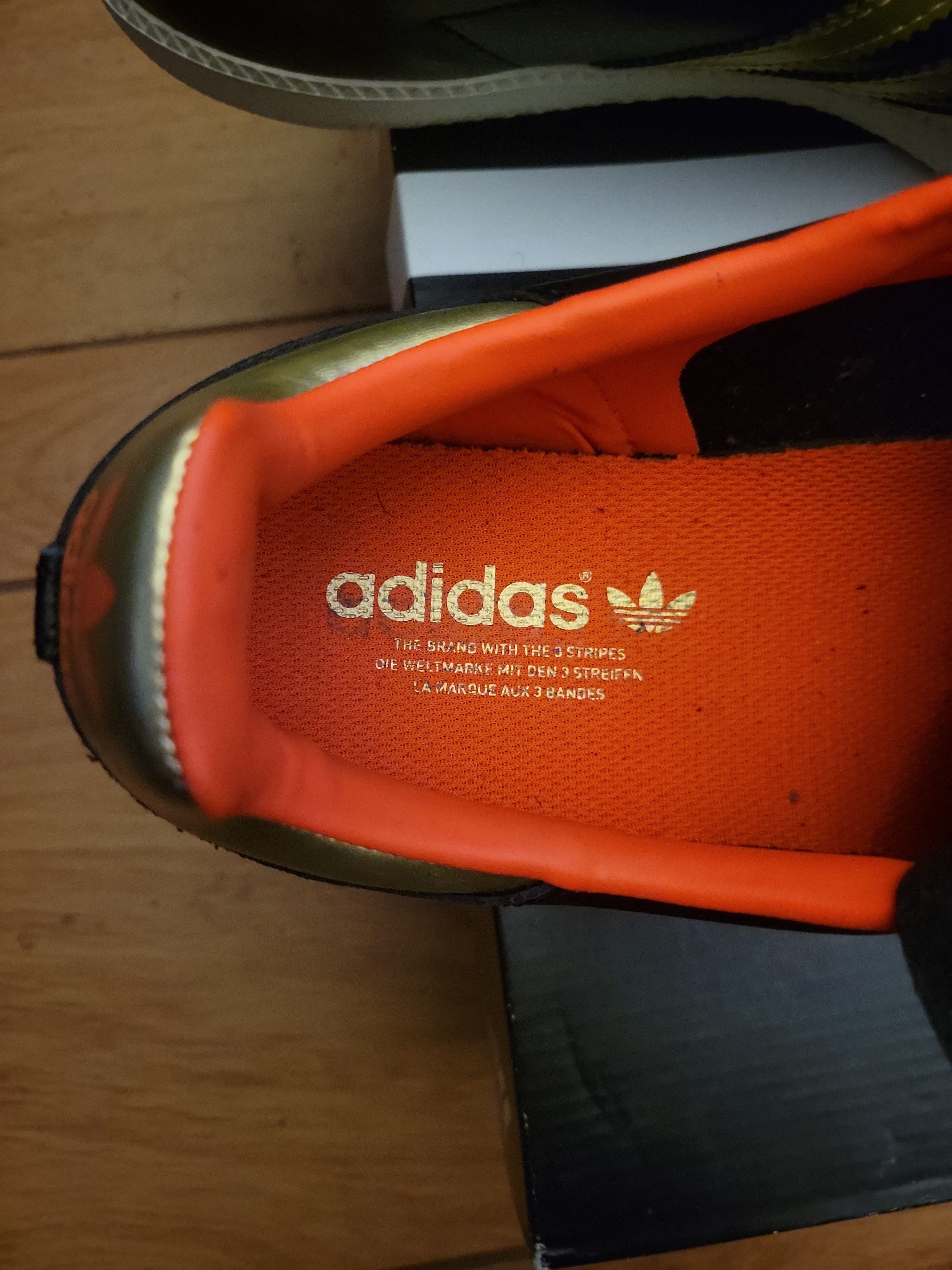 Adidas Adidas Samba G98036 Black/Gold/Infared Size US 13 / EU 46 - 7 Thumbnail