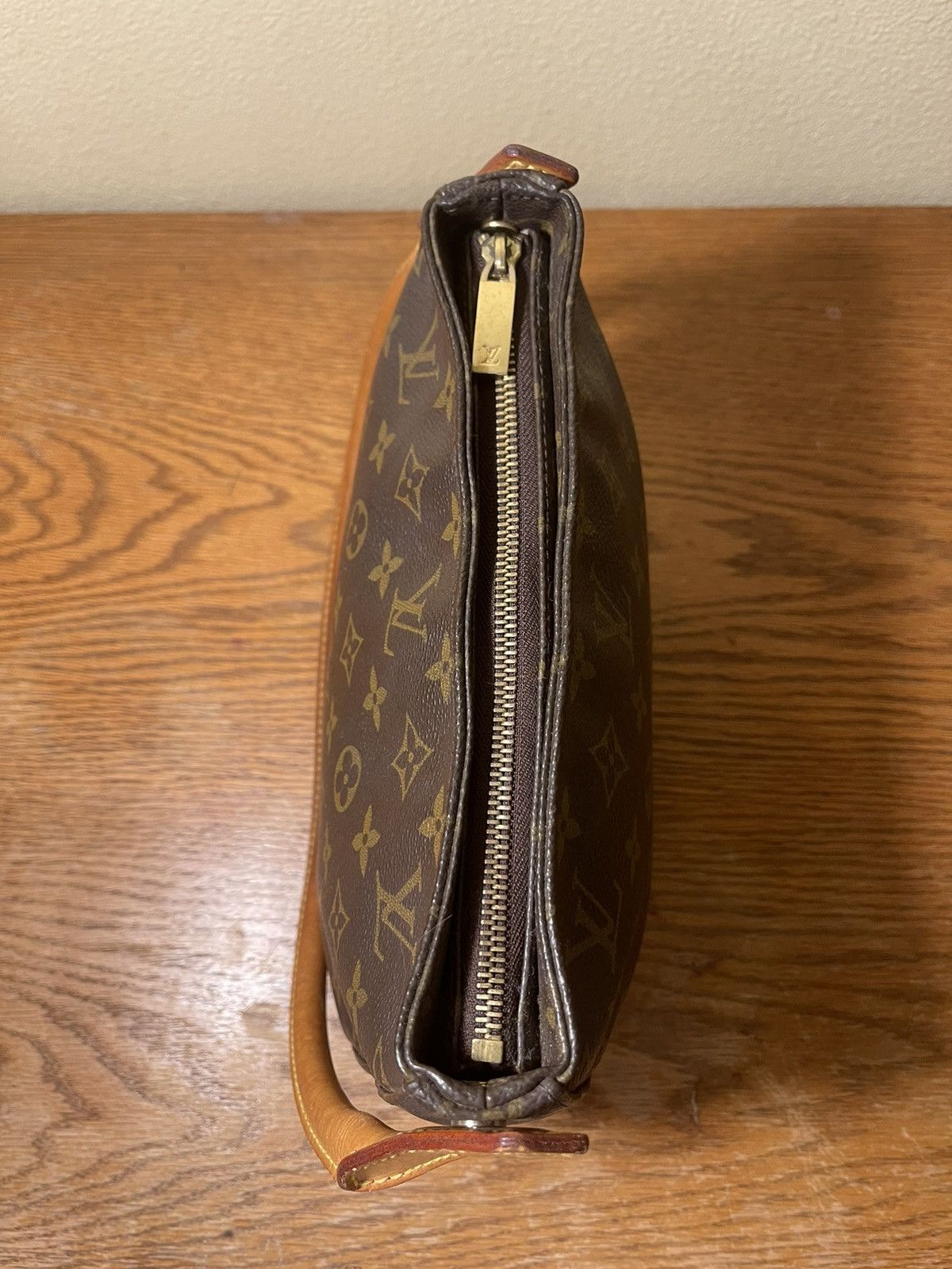 Louis Vuitton Louis Vuitton Looping MM in Monogram Canvas Size ONE SIZE - 7 Thumbnail