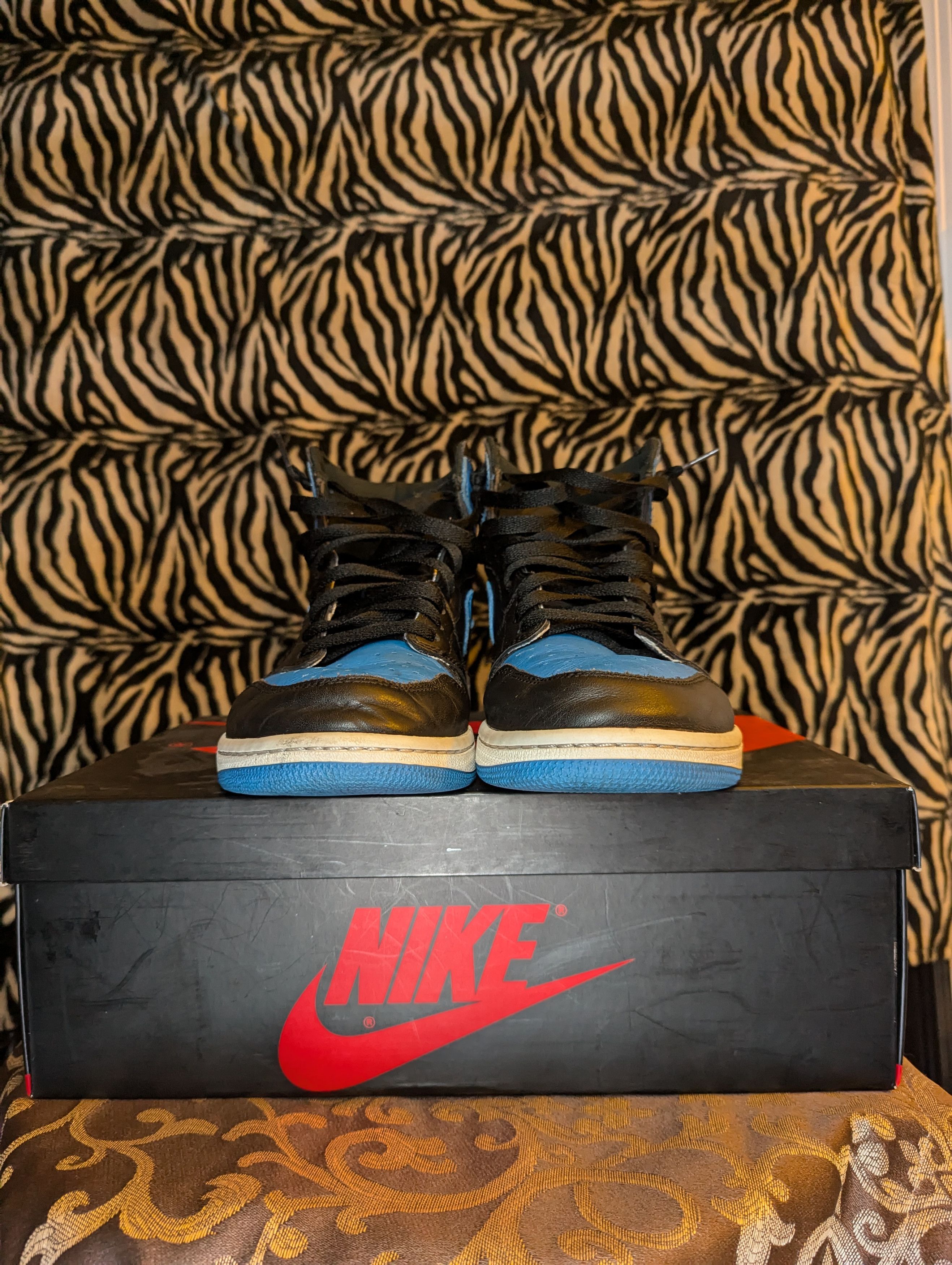 Nike Nike Air Jordan 1 Royal Blue 2017 Size US 10.5 / EU 43-44 - 2 Thumbnail