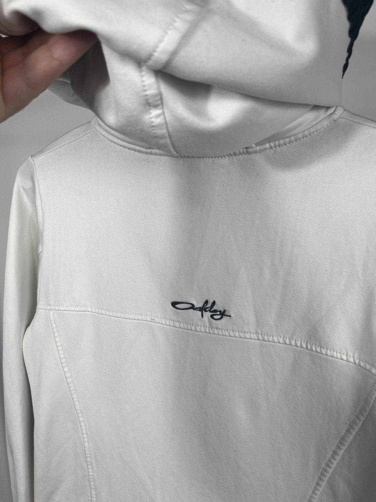 Oakley Oakley white zip-up hoodie jacket with pockets size S/ Size US S / EU 44-46 / 1 - 11 Thumbnail
