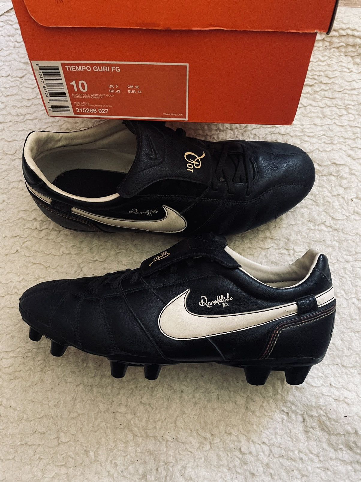image of Nike Ronaldinho Tiempo Guri Football Boots - Us Size 10 in Black White, Men's