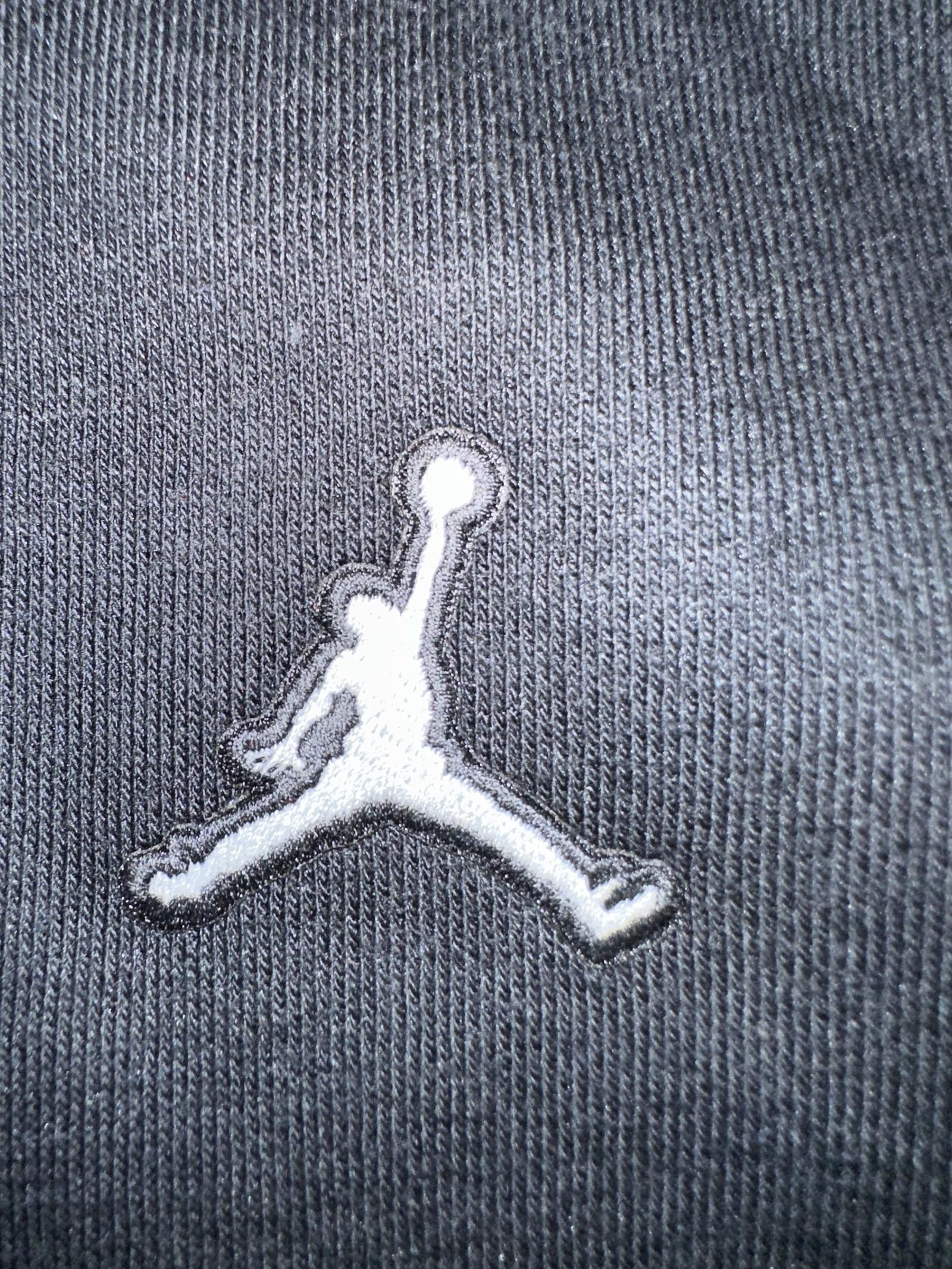 Jordan Brand Jordan Big Kids (Boy’s) Essentials Fleece Pullover Black Hoodie Size US M / EU 48-50 / 2 - 3 Thumbnail