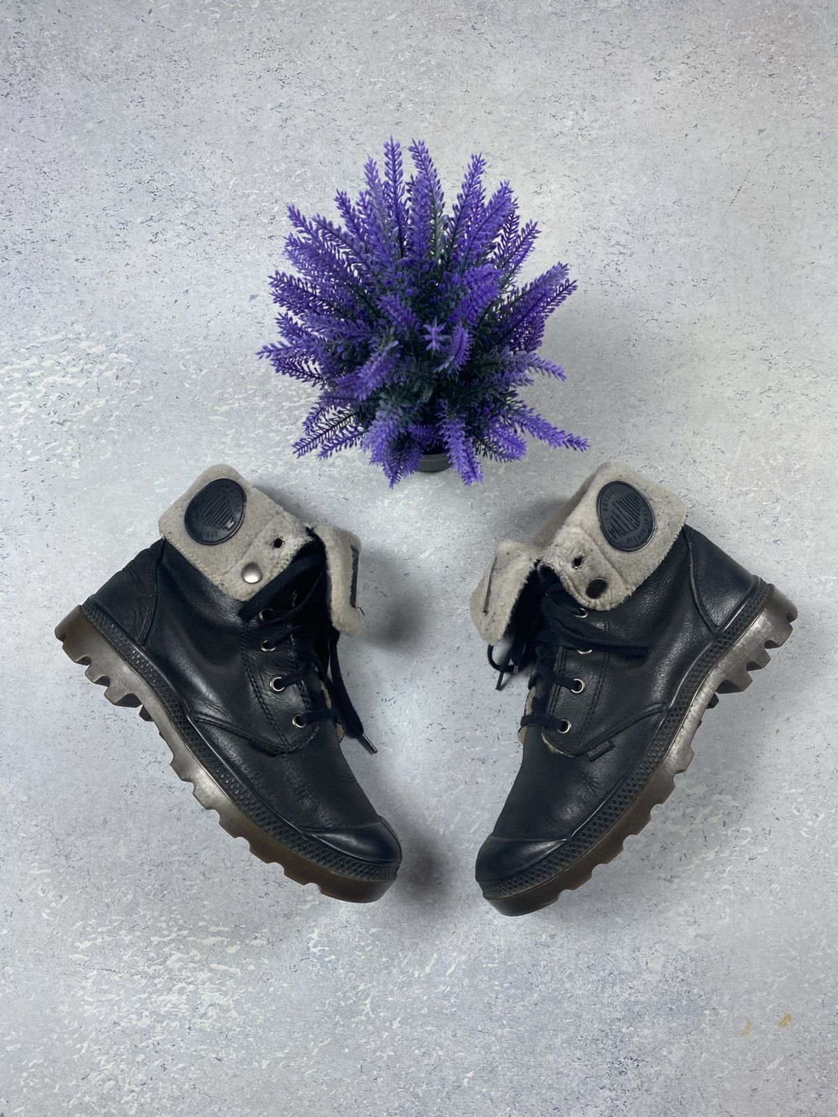 Palladium Black Womens Palladium Leather Boots With Fur Size US 7 Size US 7 / IT 37 - 2 Thumbnail
