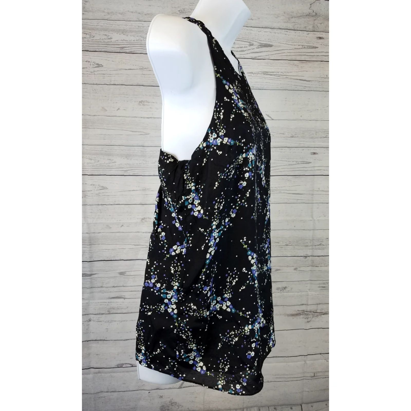 Sanctuary Sanctuary Blouse Sleeveless Floral Rayon Black Blue Size S Small Women VINTAGE? No (omit) Size S / US 4 / IT 40 - 2 Thumbnail
