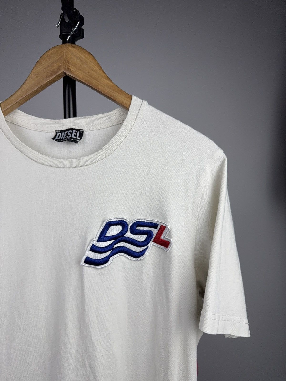 Diesel Luxury Diesel DSL Logo Patch White Tee Vintage Style Size US L / EU 52-54 / 3 - 5 Thumbnail