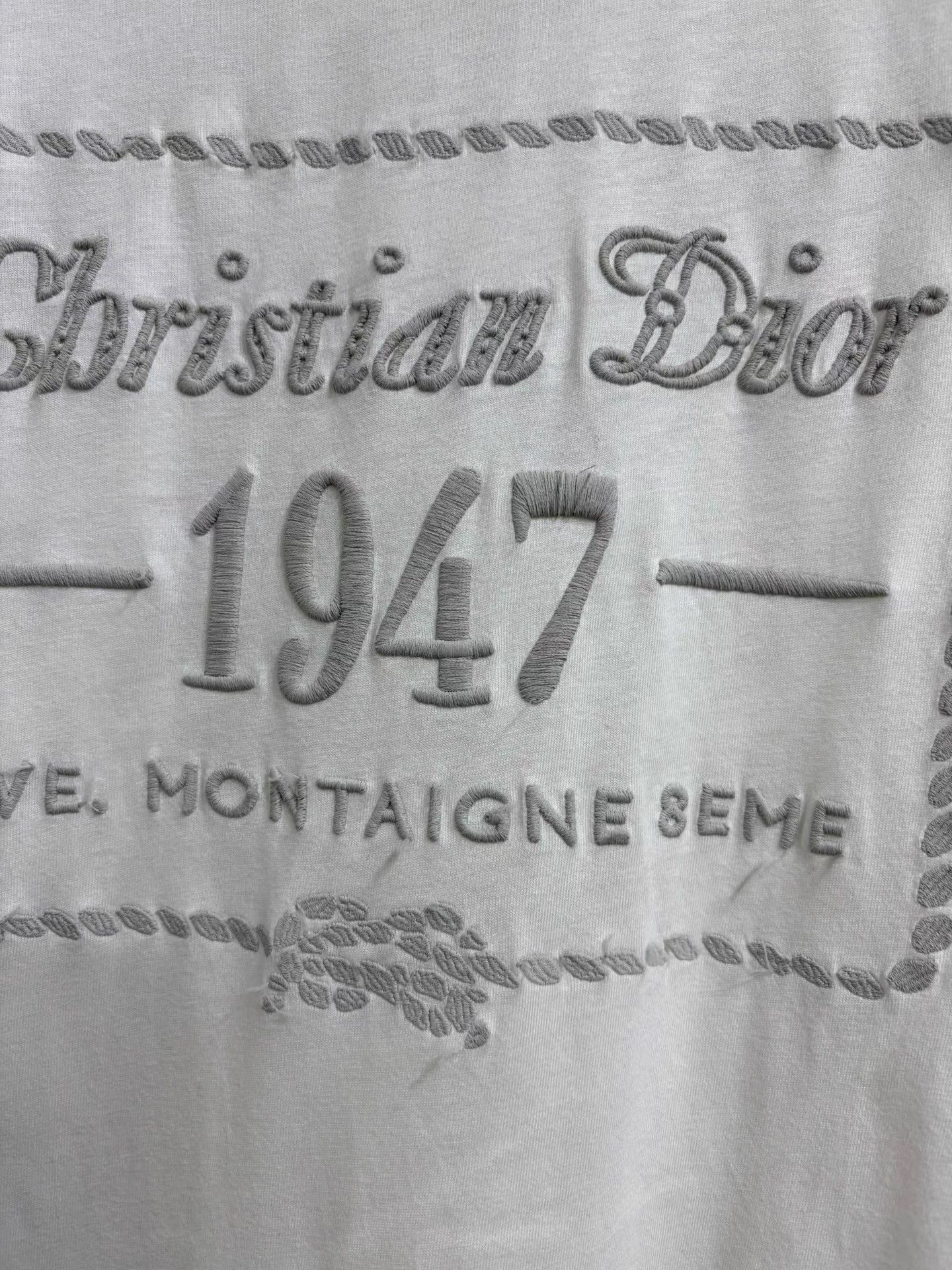 Dior Dior Men's White Short Sleeve T-shirt K29 Size US M / EU 48-50 / 2 - 7 Thumbnail
