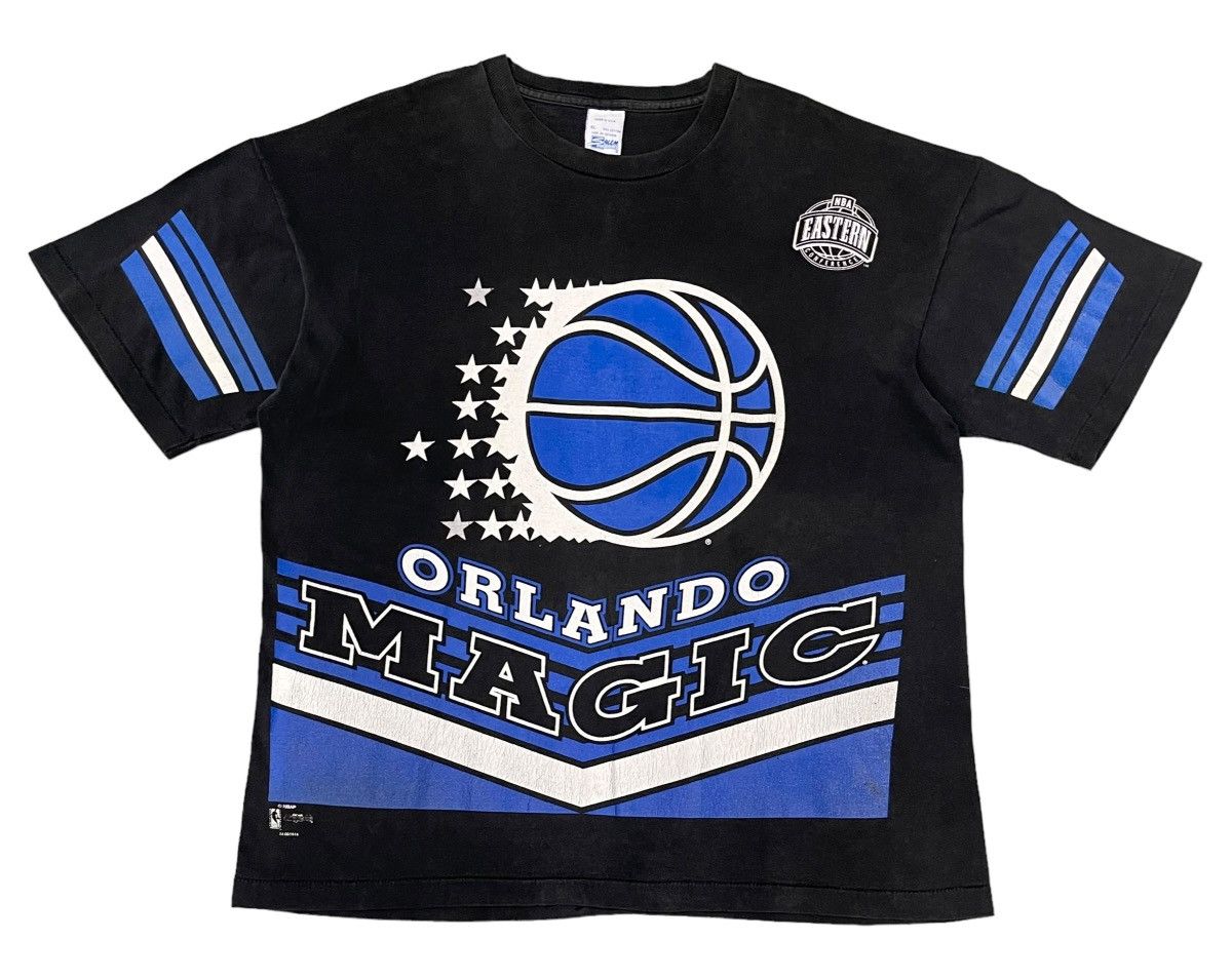 NBA 90s Sunfaded Vintage Orlando Magic Johnson NBA tee Size US XL / EU 56 / 4 - 1 Thumbnail