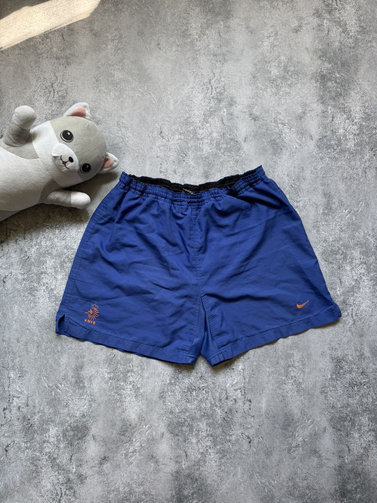 Nike vintage knvb nike shorts Netherlands Size US 34 / EU 50 - 1 Thumbnail