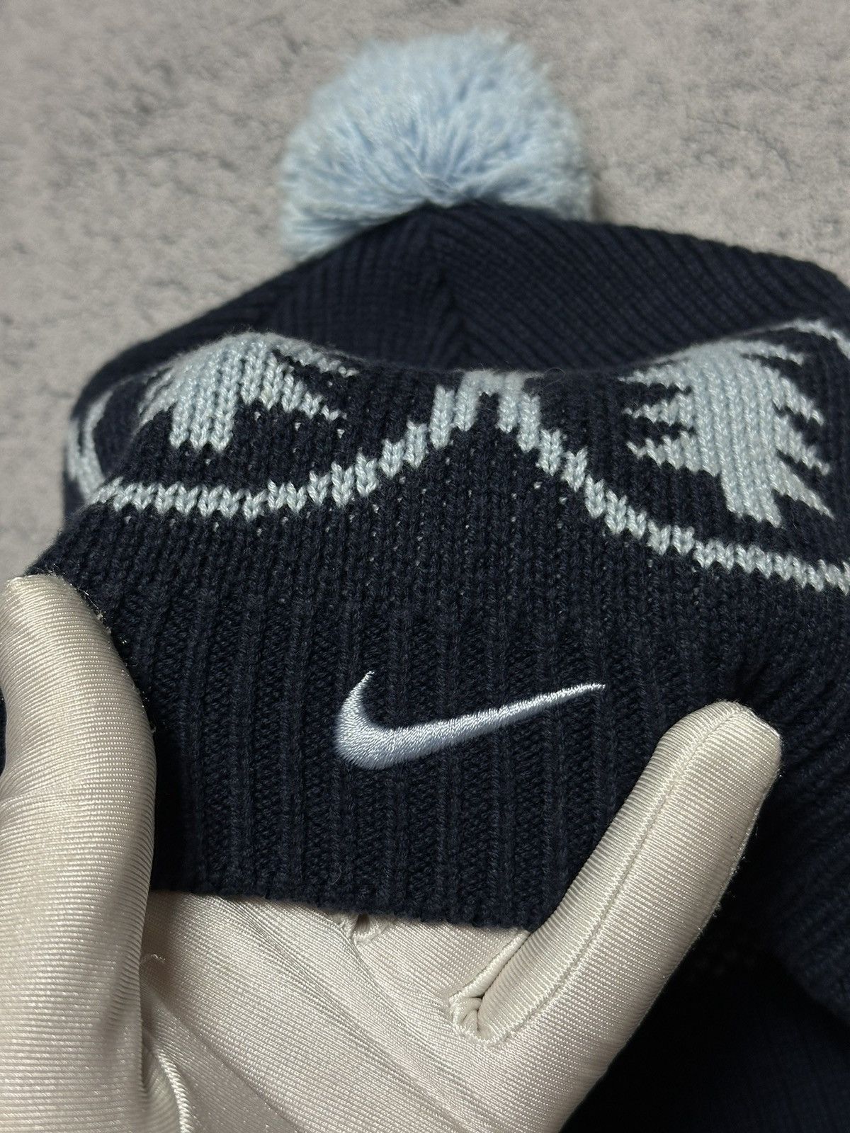 Nike Vintage Nike Boys Kids Knit Pom Beanie Hat Size ONE SIZE - 5 Thumbnail