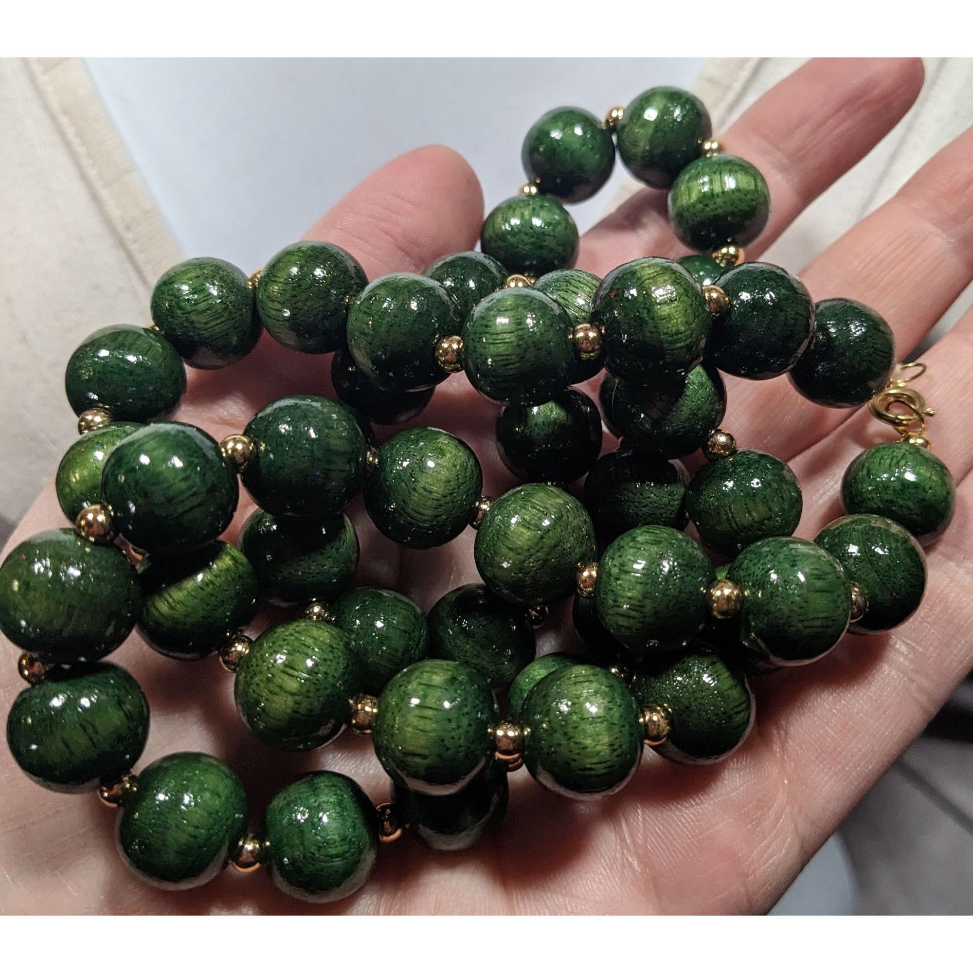 Other Vintage Elegant Green And Gold Tone Wood Beaded Necklace Size ONE SIZE - 4 Thumbnail
