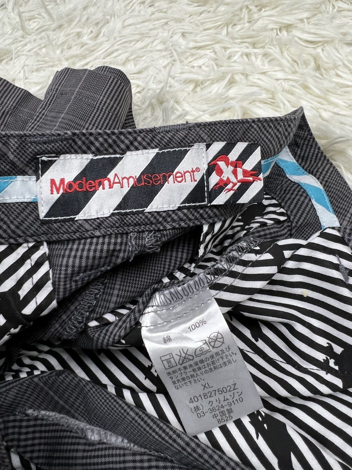 Designer × Japanese Brand × Modern Amusement Modern Amusement Cargo Short Pants Size US 33 - 7 Thumbnail
