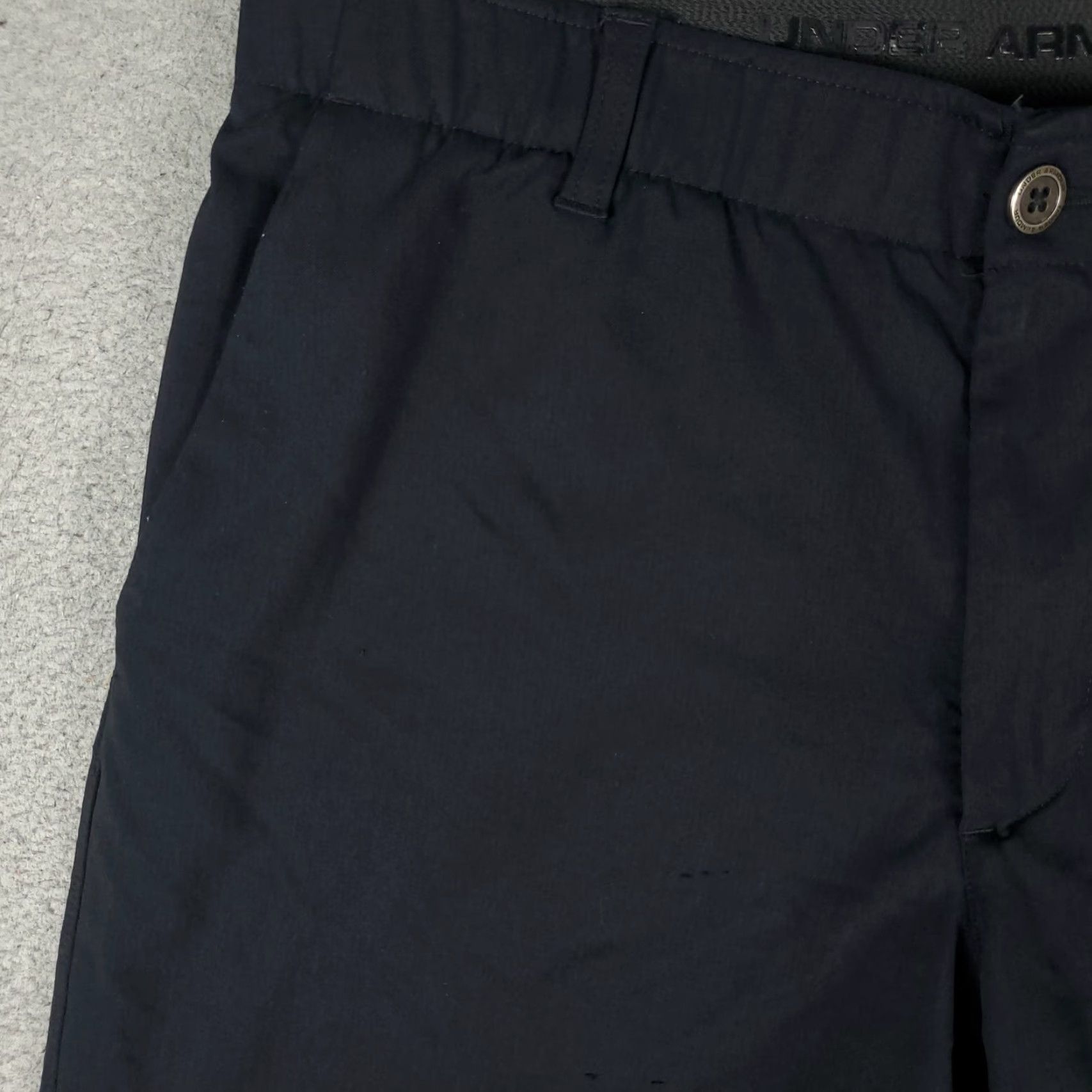 Under Armour Under Armour Mens Shorts Size 36 Black Chino Flat Front Casual Fit Regular Pocket Slash Front Logo Polyester Spandex 36 Size US 36 / EU 52 - 3 Thumbnail