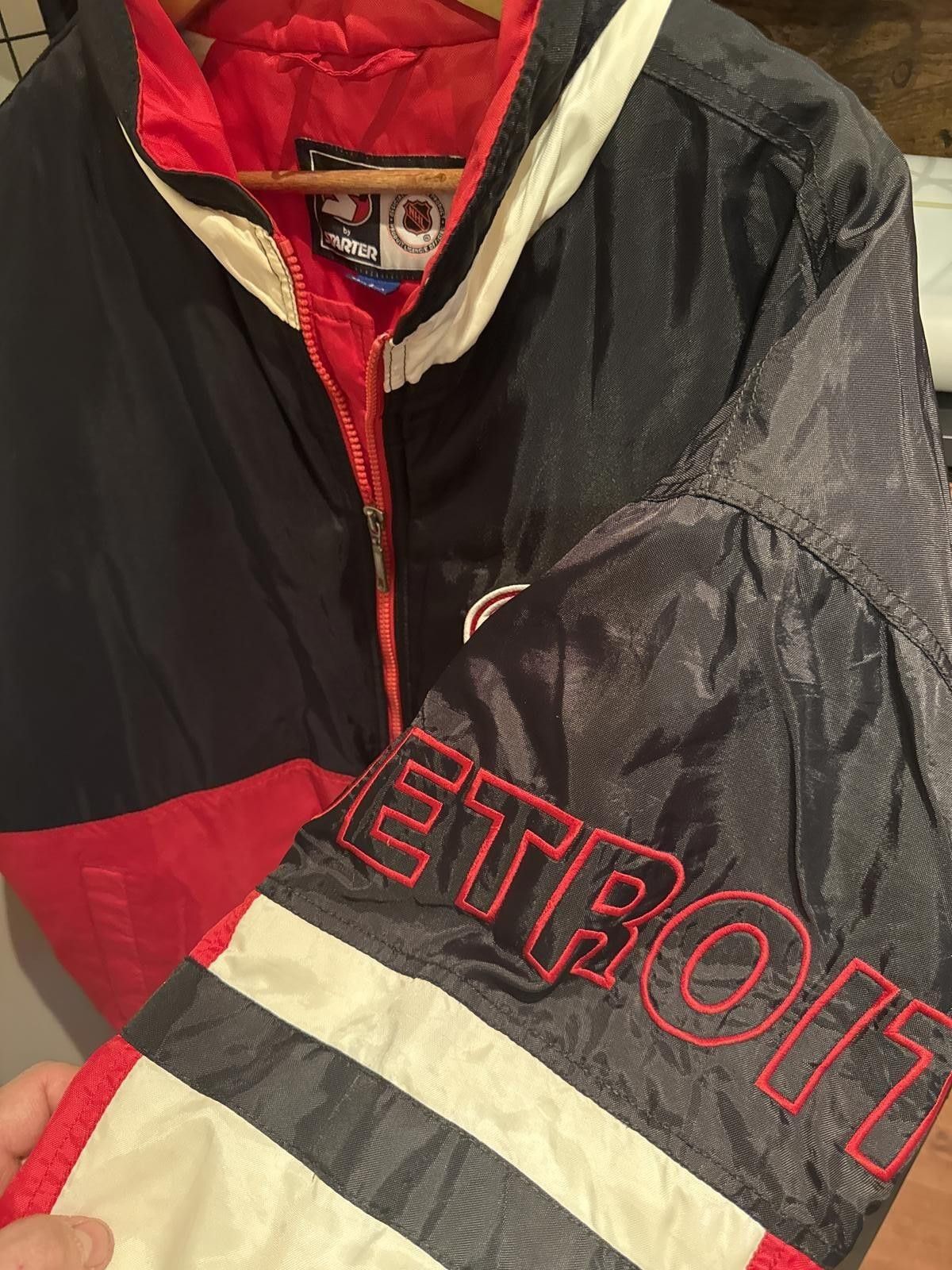 Starter Starter Detroit Red Wings puffer jacket Size US L / EU 52-54 / 3 - 5 Thumbnail