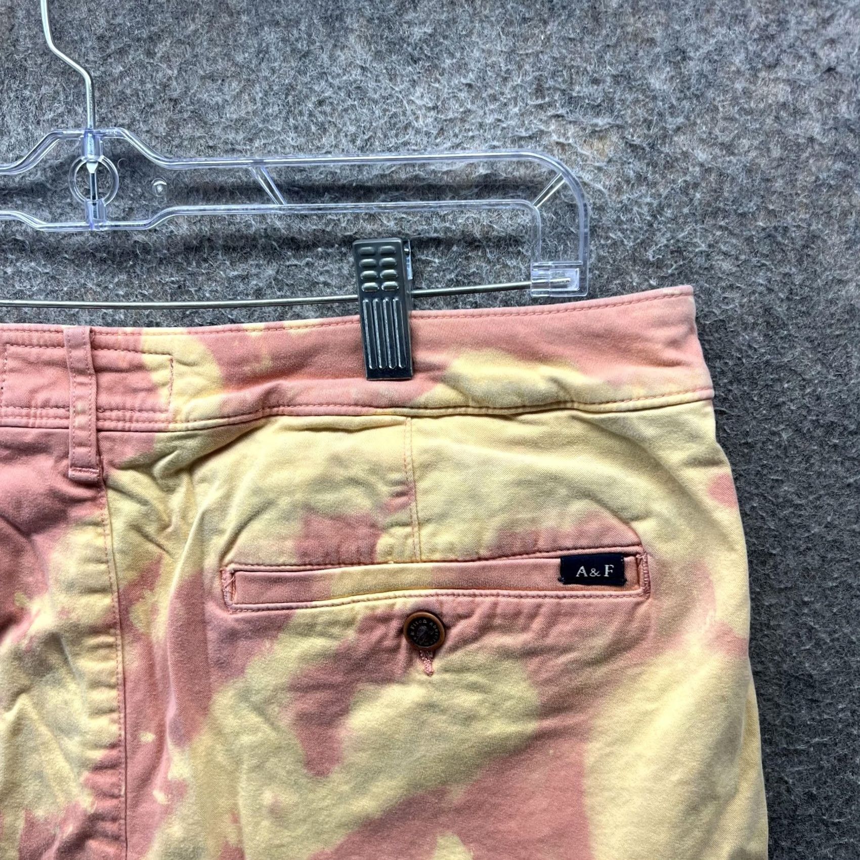 Abercrombie & Fitch Abercrombie & Fitch Shorts Mens 33 Pink Yellow Bleach Dye Chino Casual Summer Cotton Spandex Front Zip Fly Belt Loops Pockets Womens? Size US 33 - 5 Thumbnail