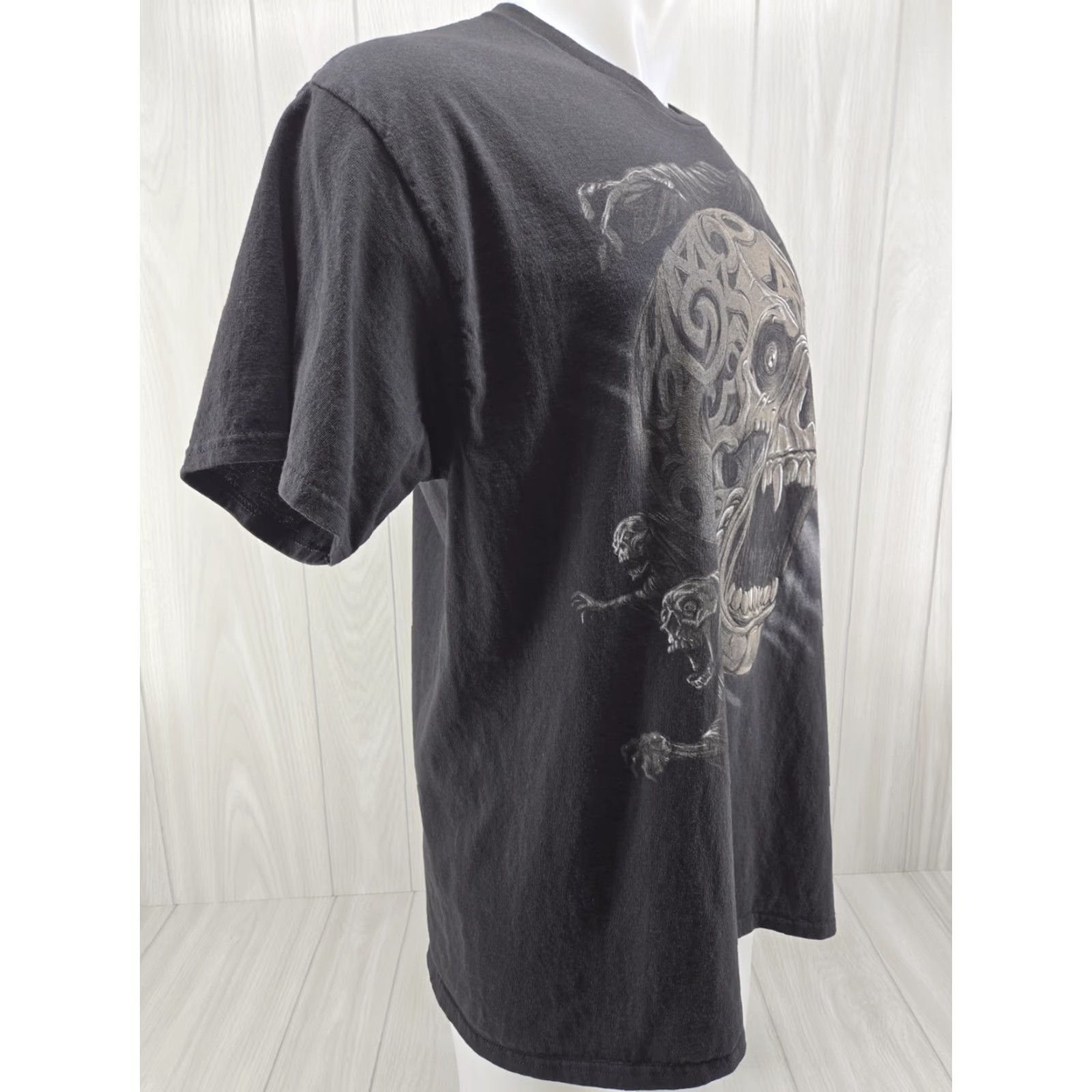 Vintage Zombie Skull Skeleton Reaper Halloween Grunge Black Graphic T-Shirt XL Men's Short Sleeve Crew Neck Cotton Knit Graphic Print Vintage No N/A Size US XL / EU 56 / 4 - 5 Thumbnail