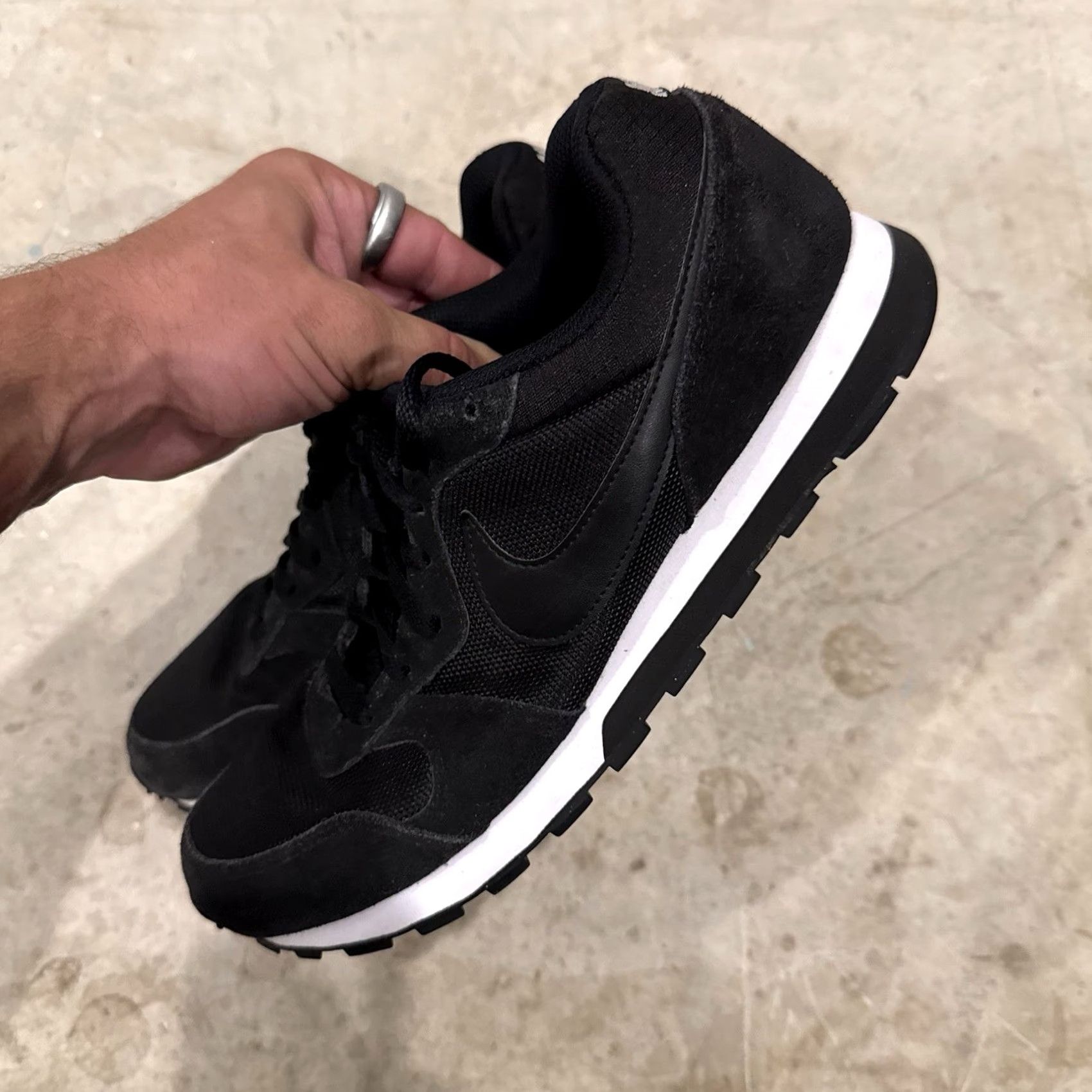 Nike Nike MD Runner 2 Womens Mid Trainer 9.5 Black Decade Sneakers Nike Trainer Sneaker Womens Menop? Size US 10 / IT 40 - 5 Thumbnail