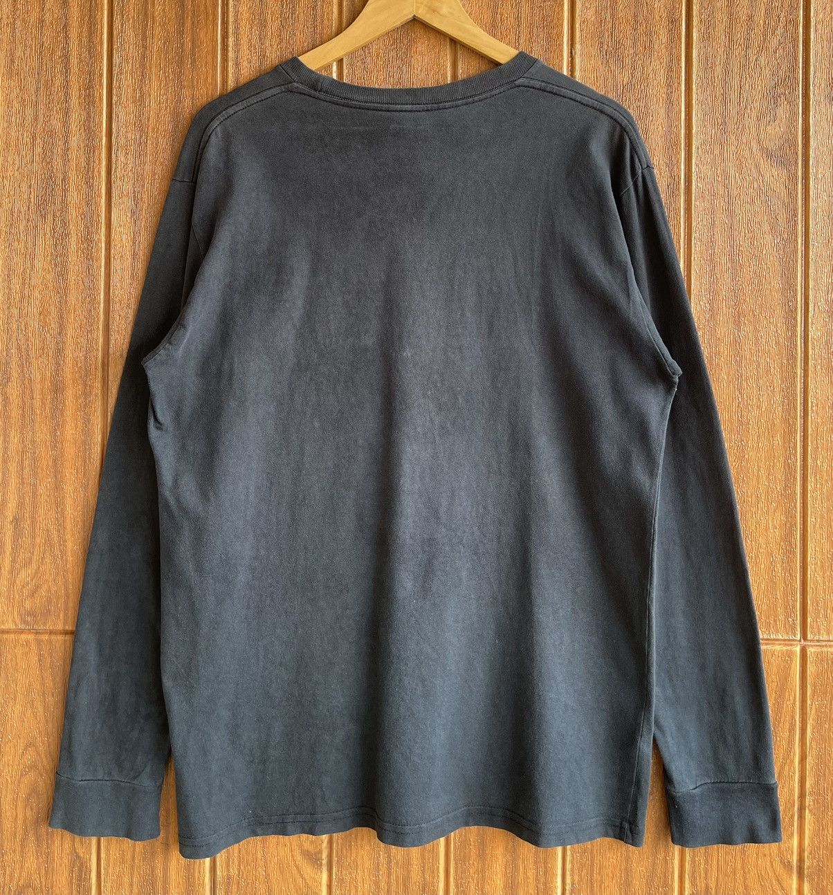 Supreme Thrashed🔥Supreme🔥Sun Faded Black Long Sleeve Plain Tshirt Size US M / EU 48-50 / 2 - 7 Thumbnail