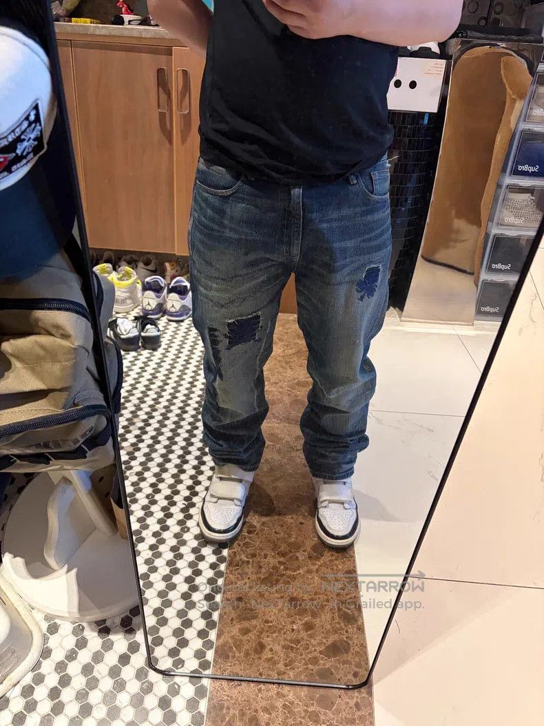 Neighborhood Neighborhood size L Jeans Size US 27 - 8 Thumbnail