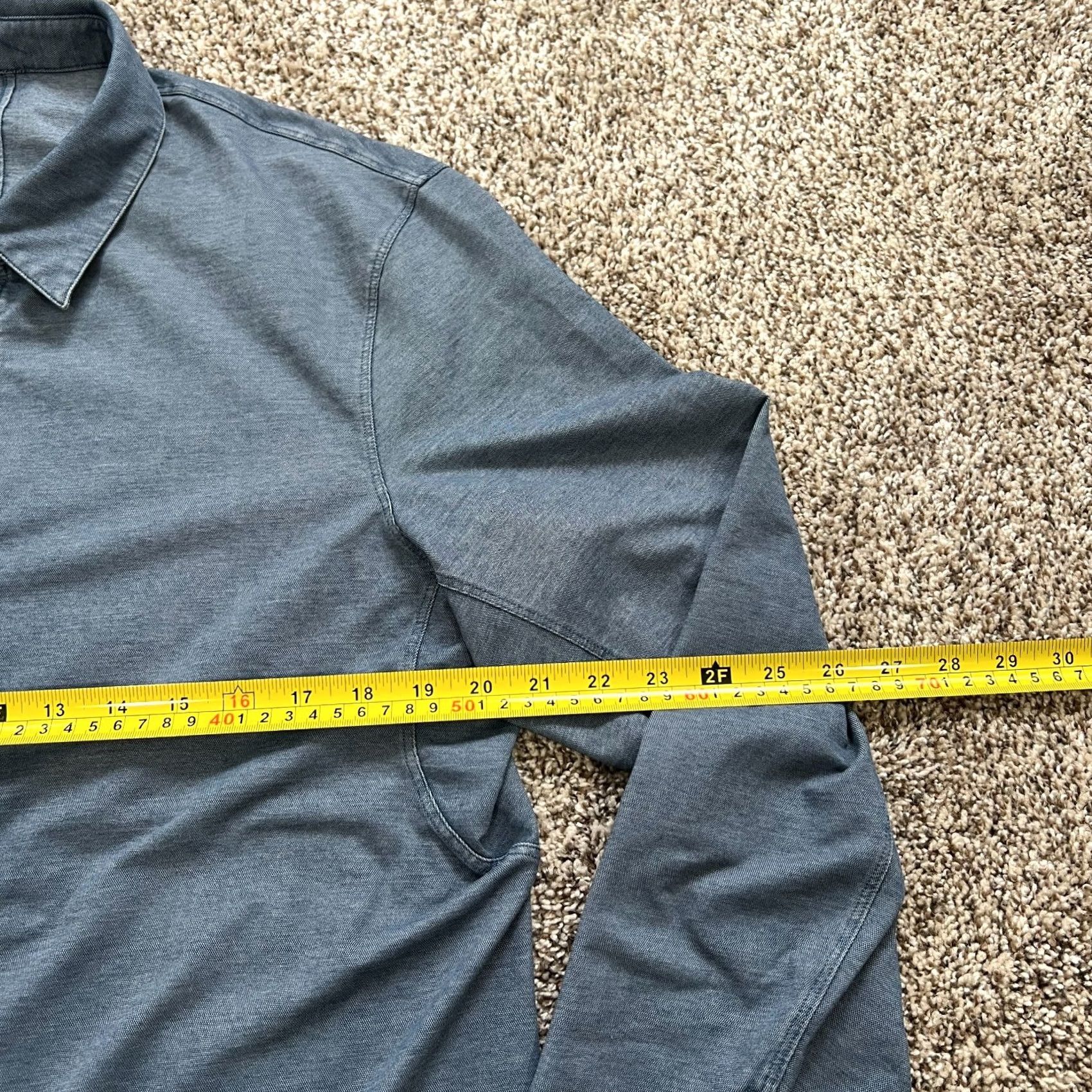Lululemon Lululemon Shirt Mens L Button-Up Blue Long Sleeve One Thing At A Time Collared Size US L / EU 52-54 / 3 - 3 Thumbnail