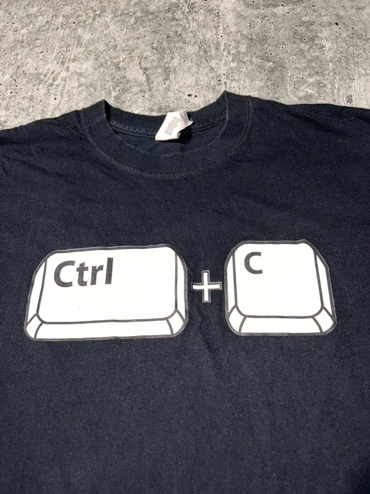 Vintage Vintage Y2K Funny “Ctrl + C” Graphic Tee Size US L / EU 52-54 / 3 - 2 Thumbnail