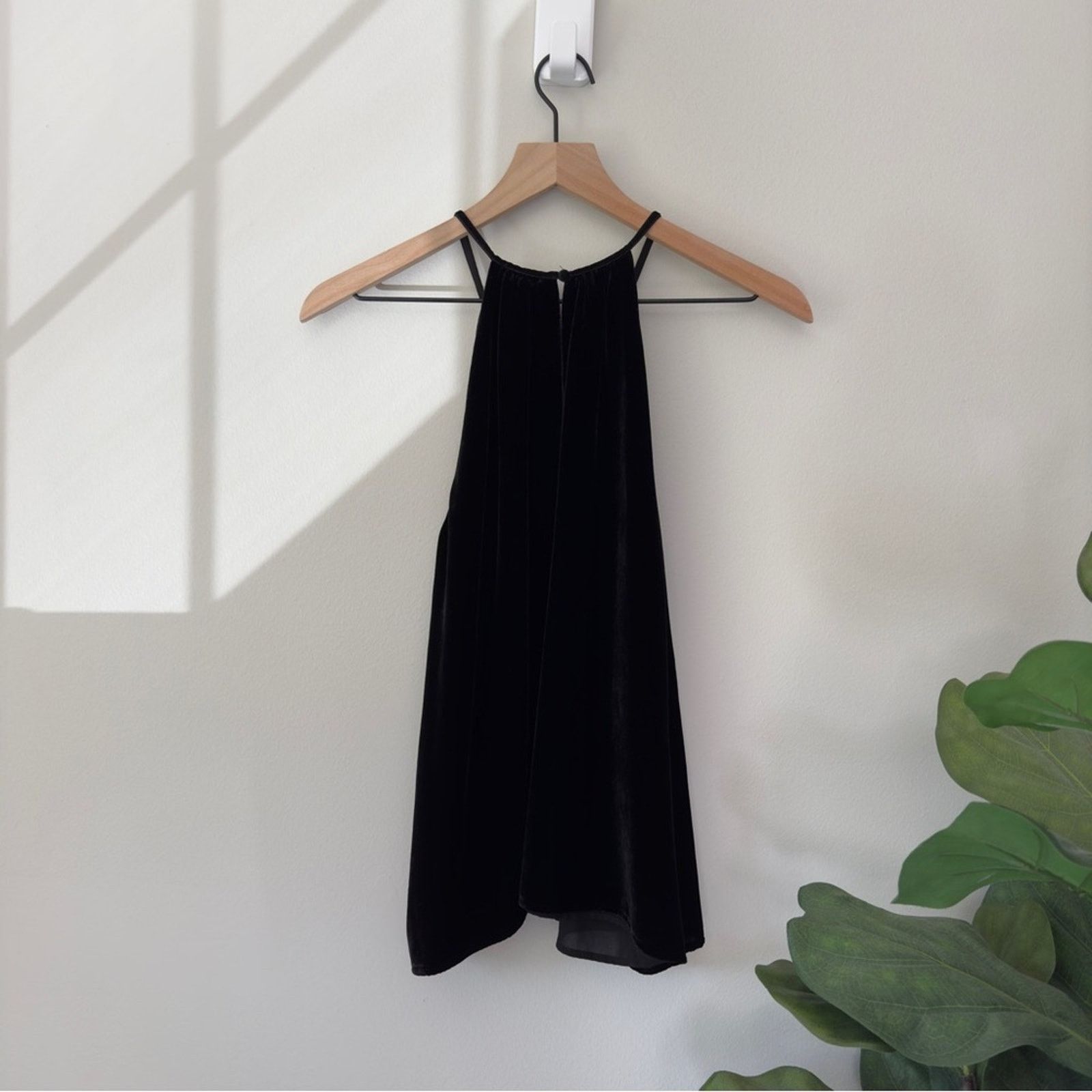 Joie Joie Silk Blend Velvet Tank Top Spaghetti Strap Button Lined Size S / US 4 / IT 40 - 2 Thumbnail