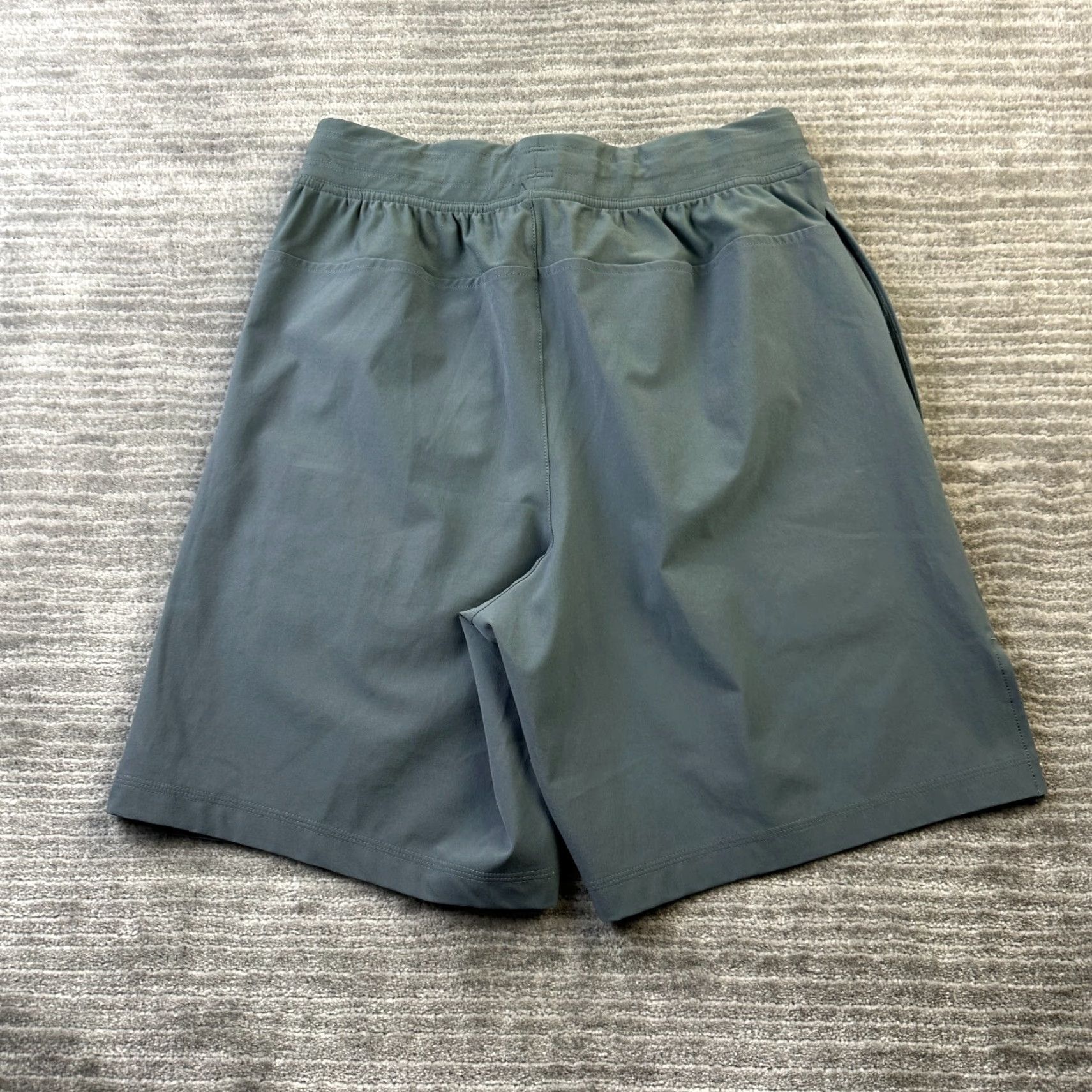 Under Armour Under Armour Shorts Mens Small Gray Project Rock Gym Training Heatgear Size US 27 - 2 Thumbnail