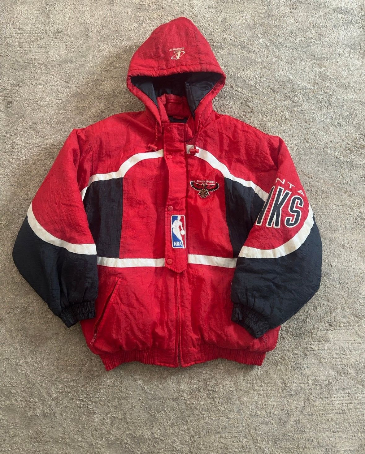 Logo Athletic Vintage Logo Athletic Atlanta Hawks Puffer Jacket L Size US L / EU 52-54 / 3 - 4 Thumbnail