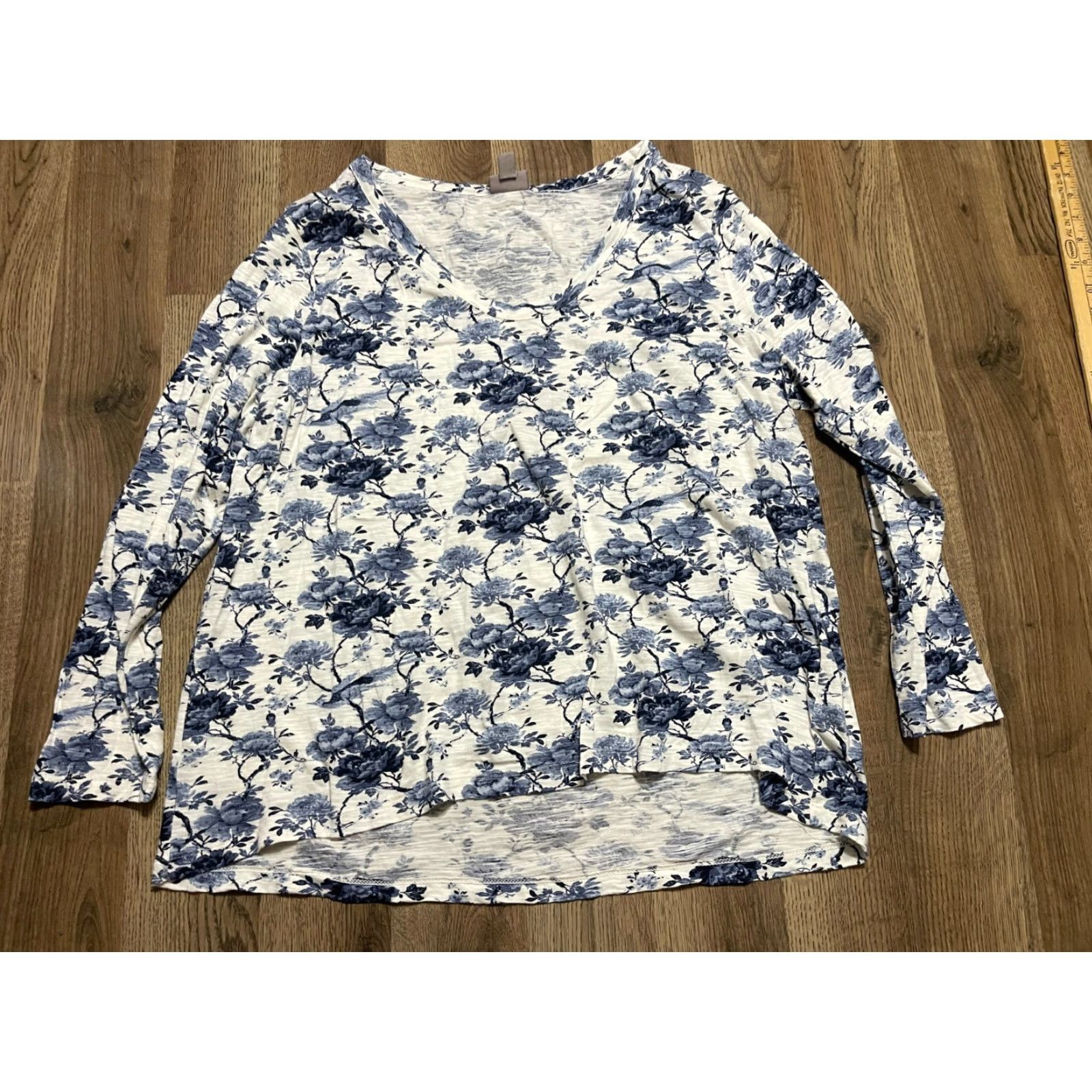 J. Jill J. Jill Shirt Womens Size Large Blue White Floral Long Sleeve T-Shirt Pullover Casual Modern Regular Basic Shirt Womens L Blue Floral Long Sleeve Size L / US 10 / IT 46 - 2 Thumbnail