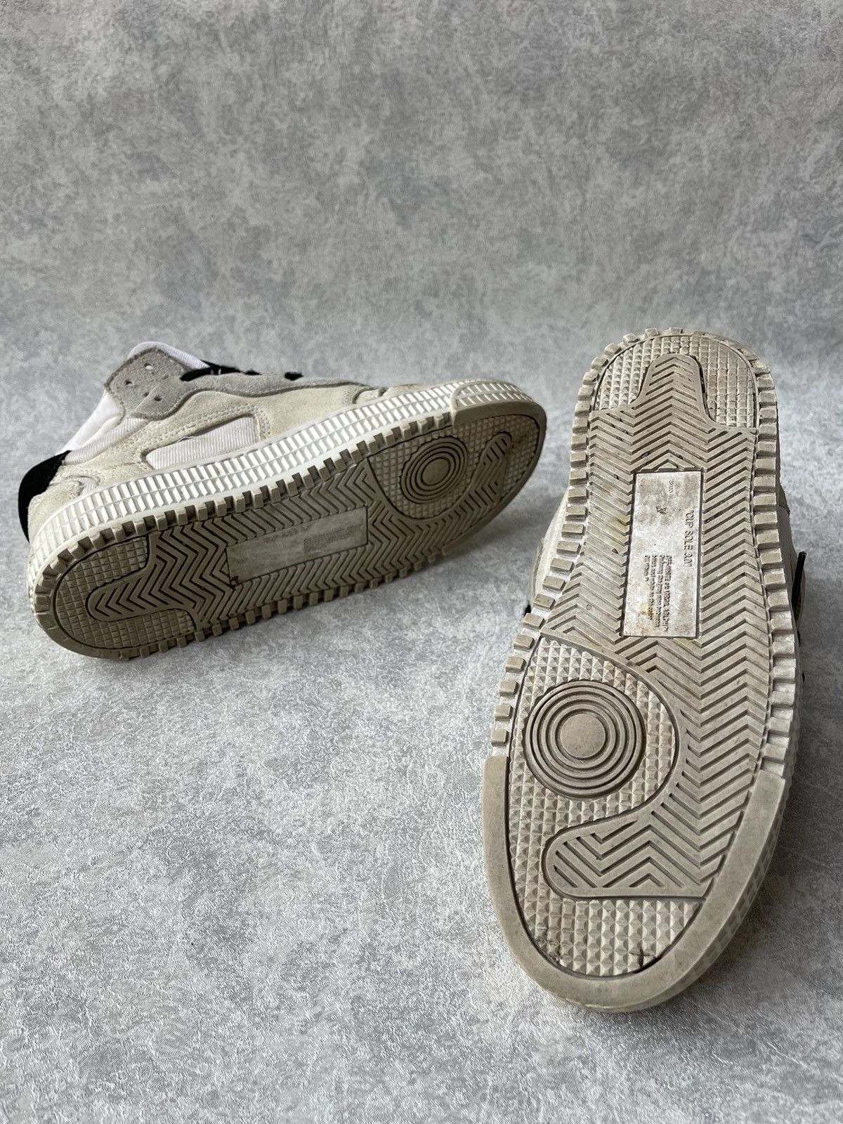 Off-White Off-White OFF Court Low 3.0 Sneakers Size 37 US 7 Size US 7 / IT 37 - 16 Thumbnail