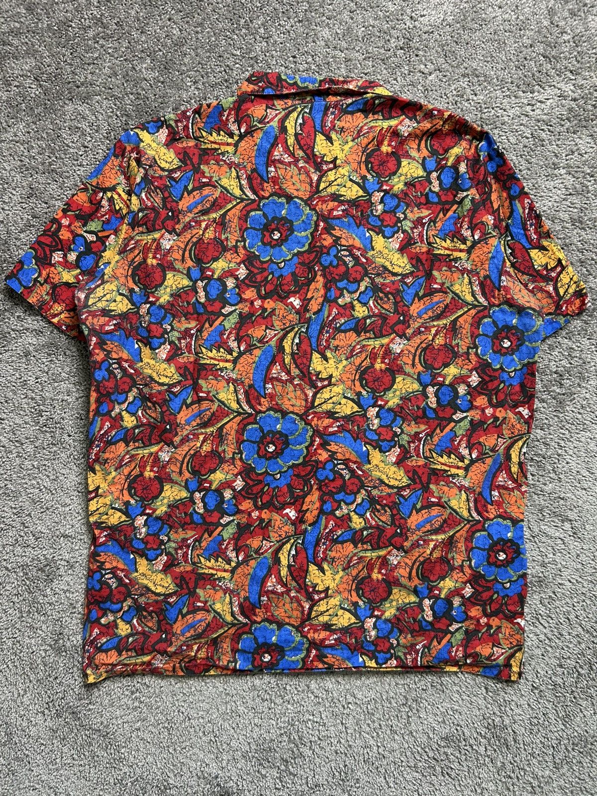 Vintage Vintage 70s Golden V AOP Art Short Sleeve Button Size US XL / EU 56 / 4 - 6 Thumbnail