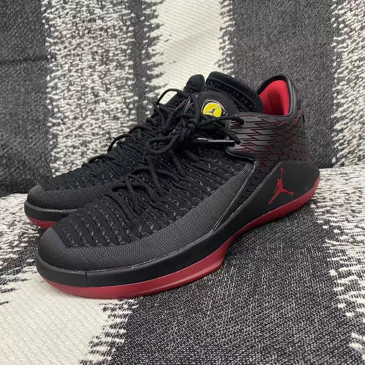 Jordan Brand Jordan Brand AIR JORDAN Black Lowtop Sneakers 8 Men Size US 8 / EU 41 - 1 Thumbnail