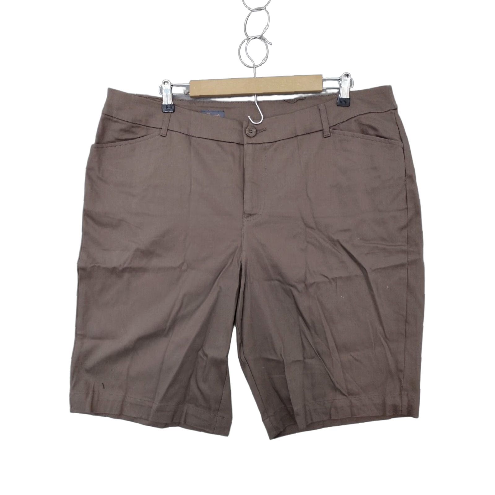 Vintage Bermuda Brand Bermuda Shorts Women's 20W Brown Cotton Blend Mid Rise Easy Fit Casual 4 Pockets Regular Men/Womens (if applicable) Size 42" / US 20 - 1 Thumbnail